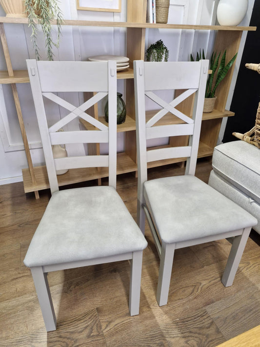 Set of 2 Dining Chairs / Solid Wood Grey and Padded / St Ives