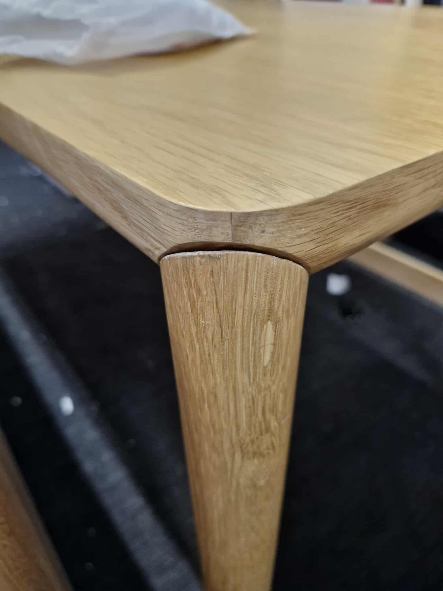 Oak Scandi Style Dining Table / 4-6 seater