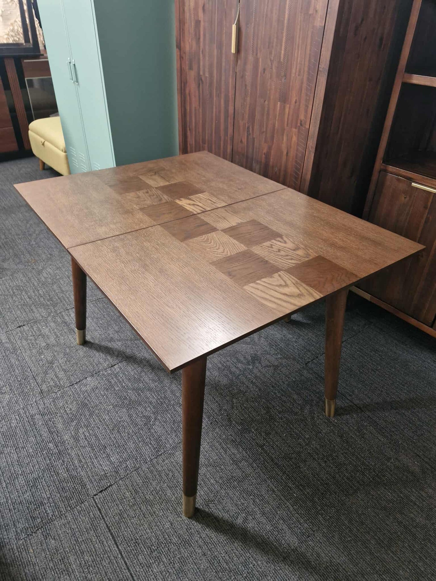Extending Dining Table, Dark wood / CFS Gambit
