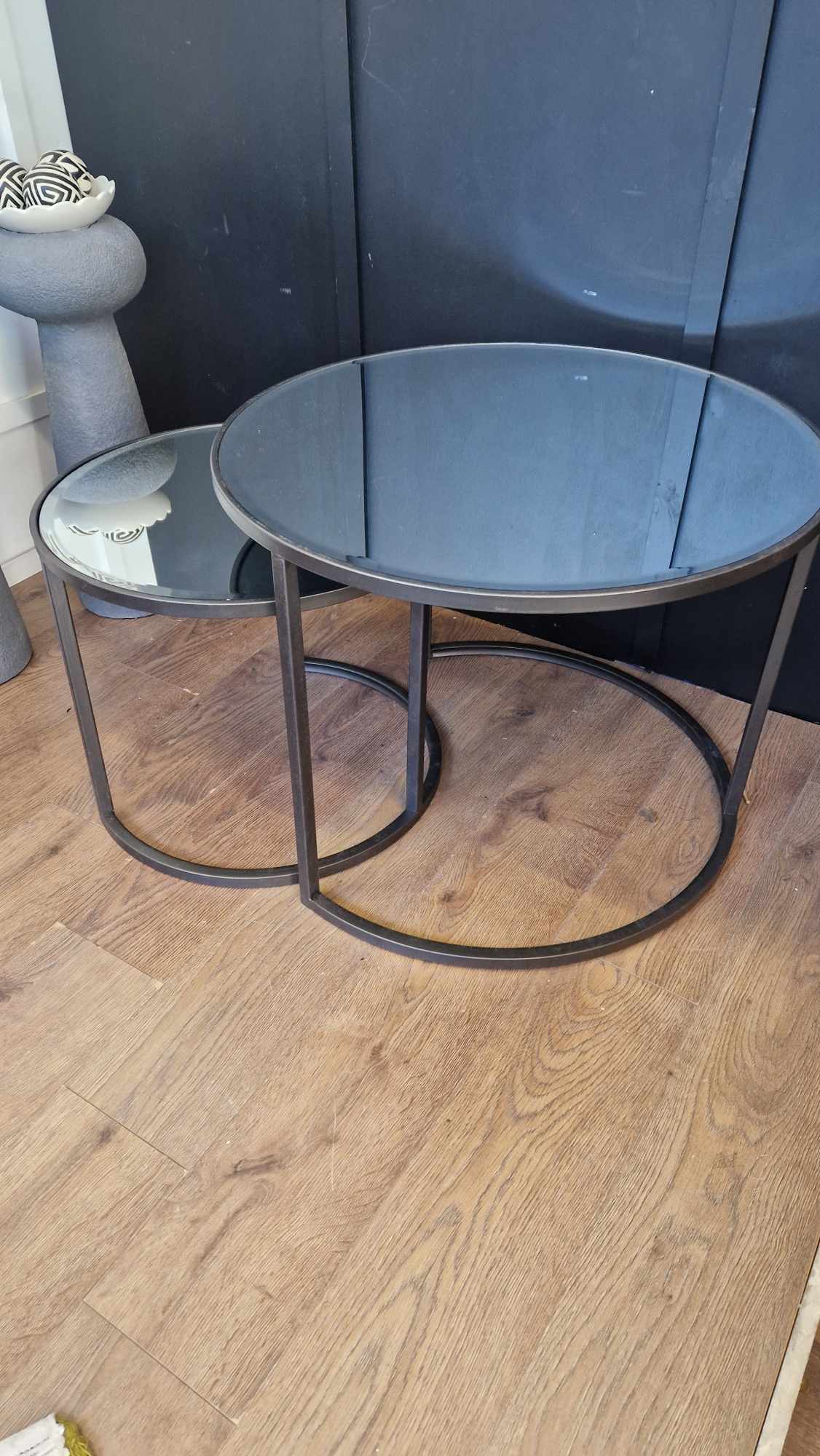 Nest of 2 coffee tables Mirror and black metal