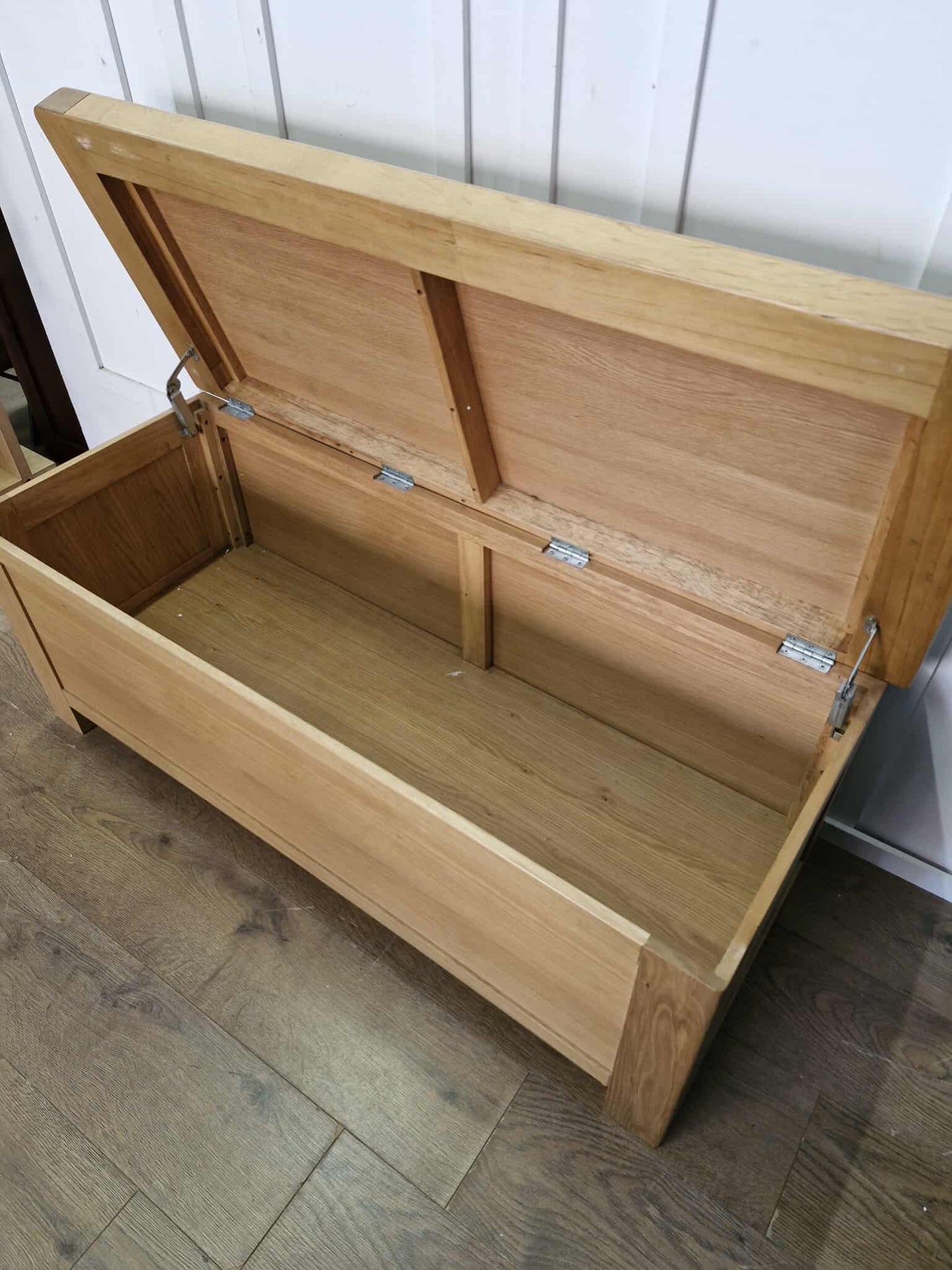 Oak Blanket End Of Bed Storage Box / Trunk