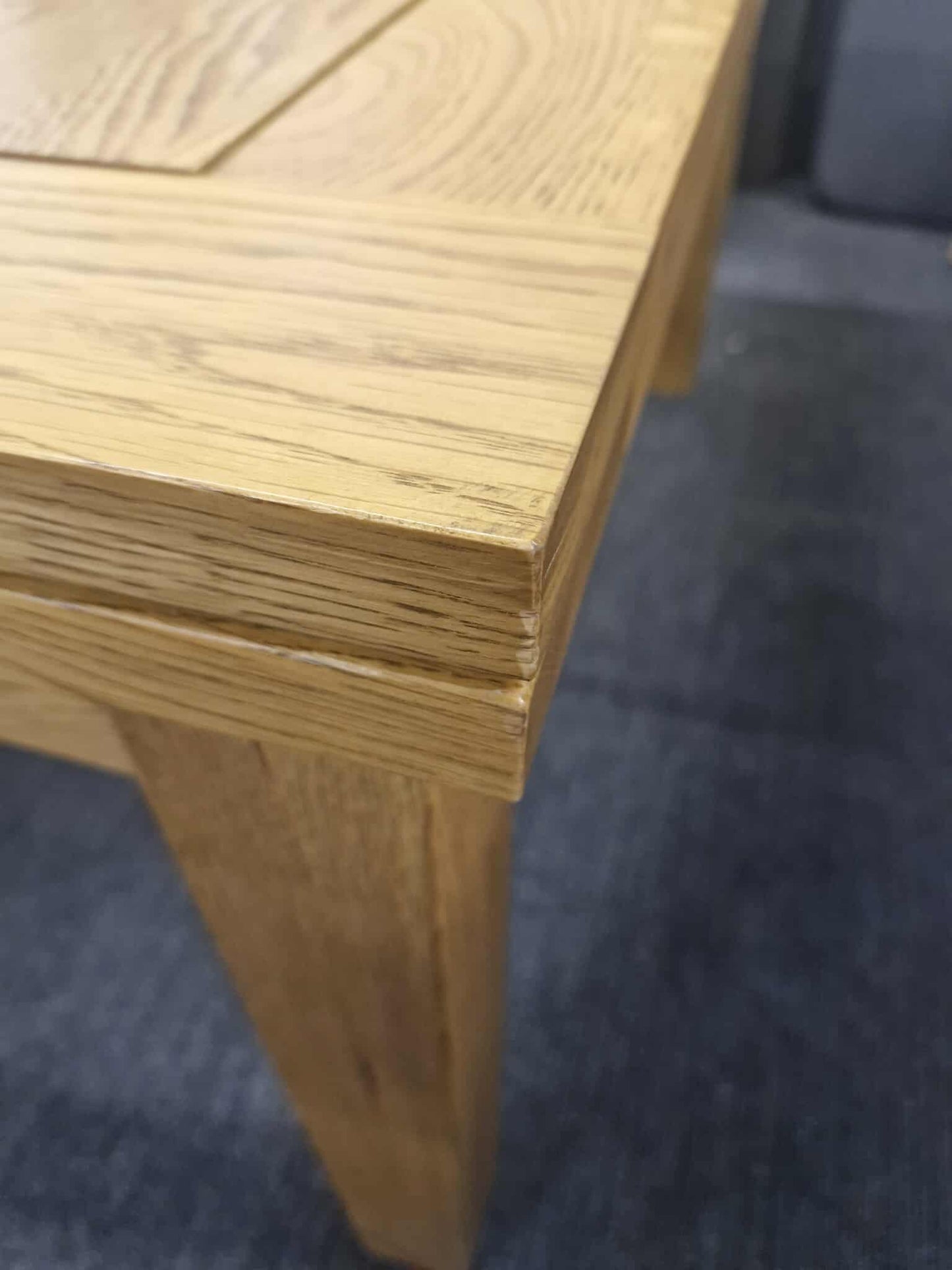 Rustic Solid Oak Extending Dining Table / 6-8 seater