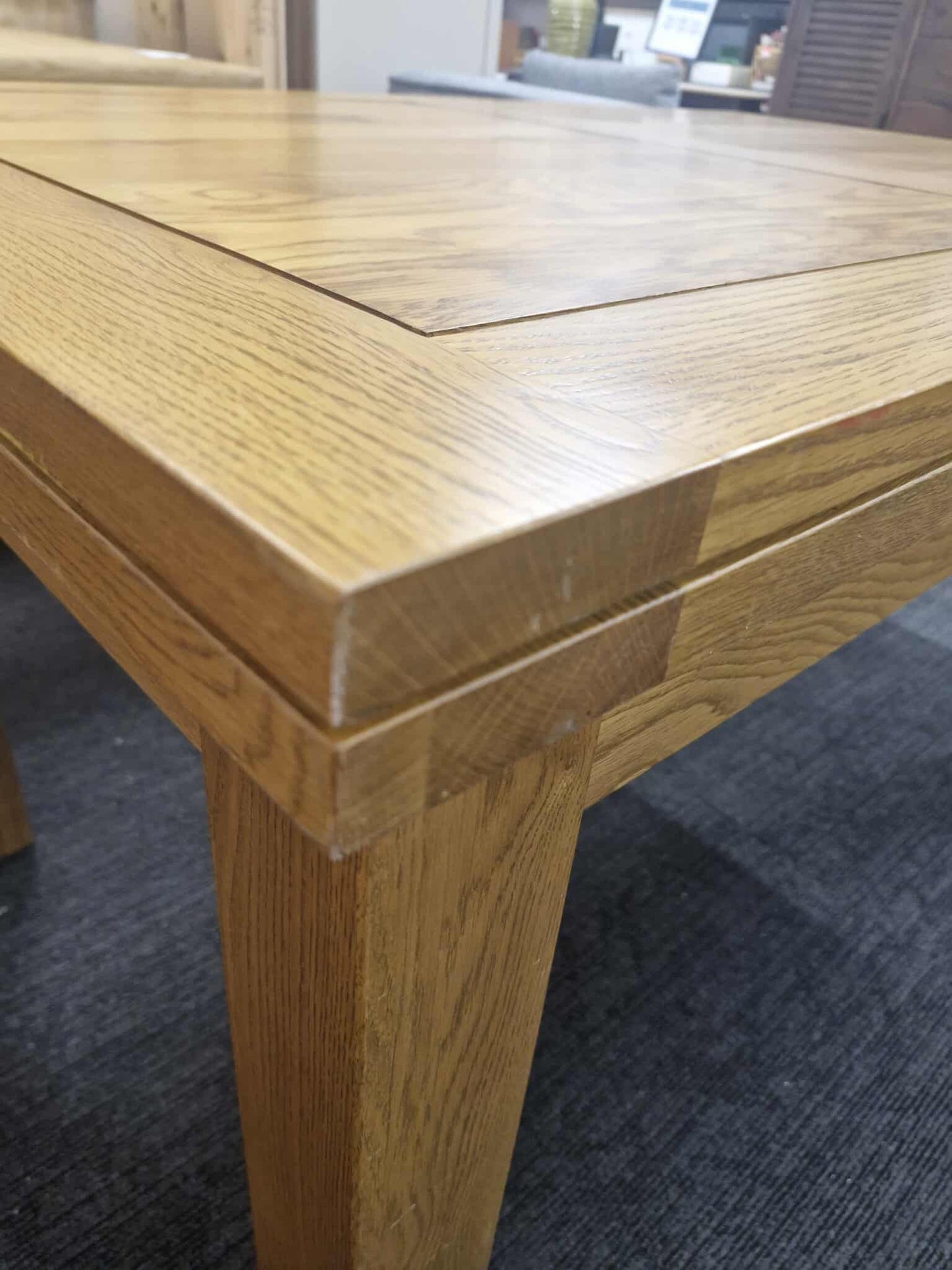 Rustic Solid Oak Extending Dining Table / 6-8 seater