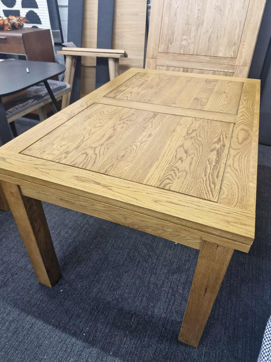 Rustic Solid Oak Extending Dining Table / 6-8 seater