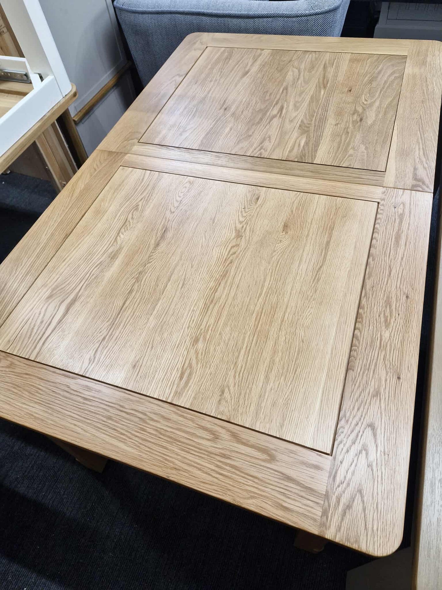 Extending Dining Table / Solid Oak 6-8 seater / OAK FURNITURELAND Canterbury (Copy)