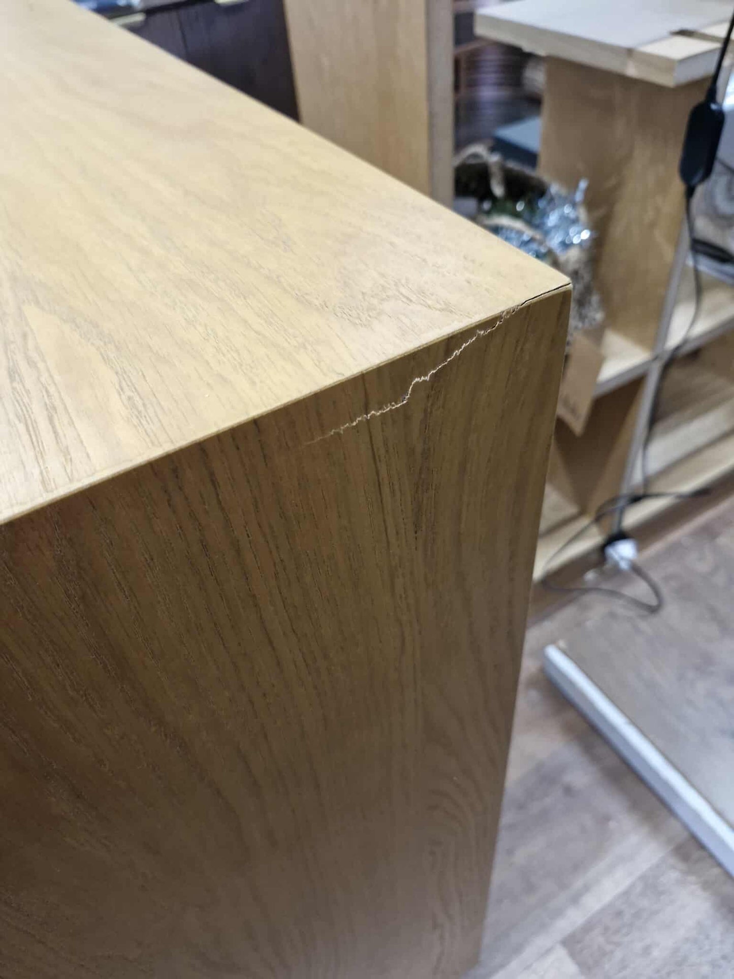 Vintage Style Drink Bar Cabinet / Quilda