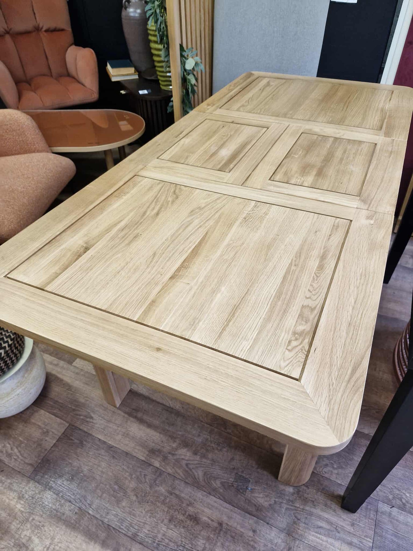 Extending Dining Table / Solid Oak 6-8 seater / OAK FURNITURELAND Romsey