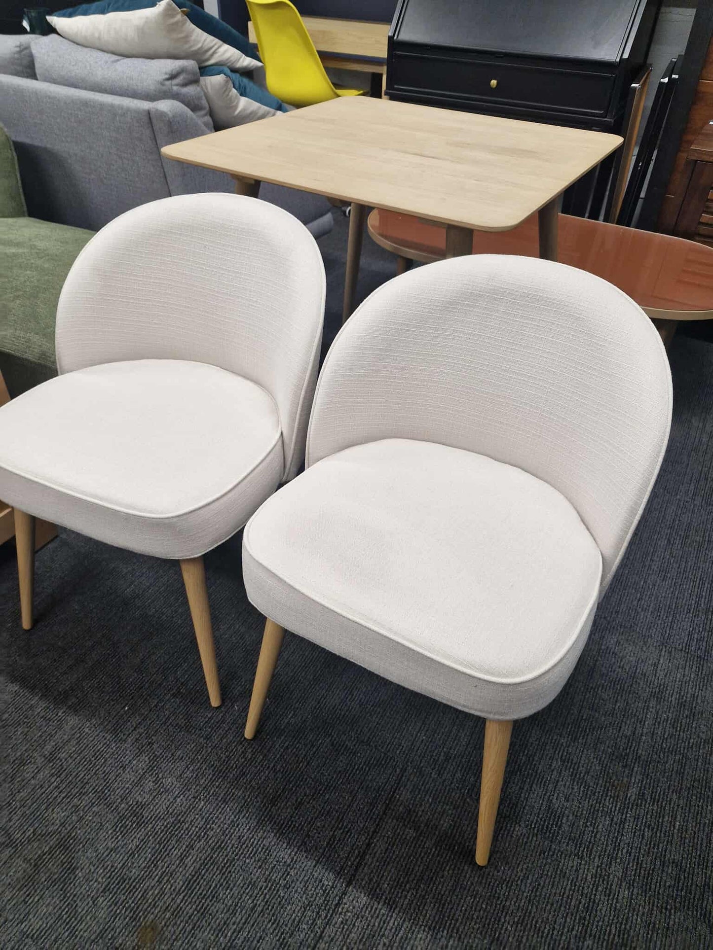 Light Cream and Oak Effect Legs / Set of 2