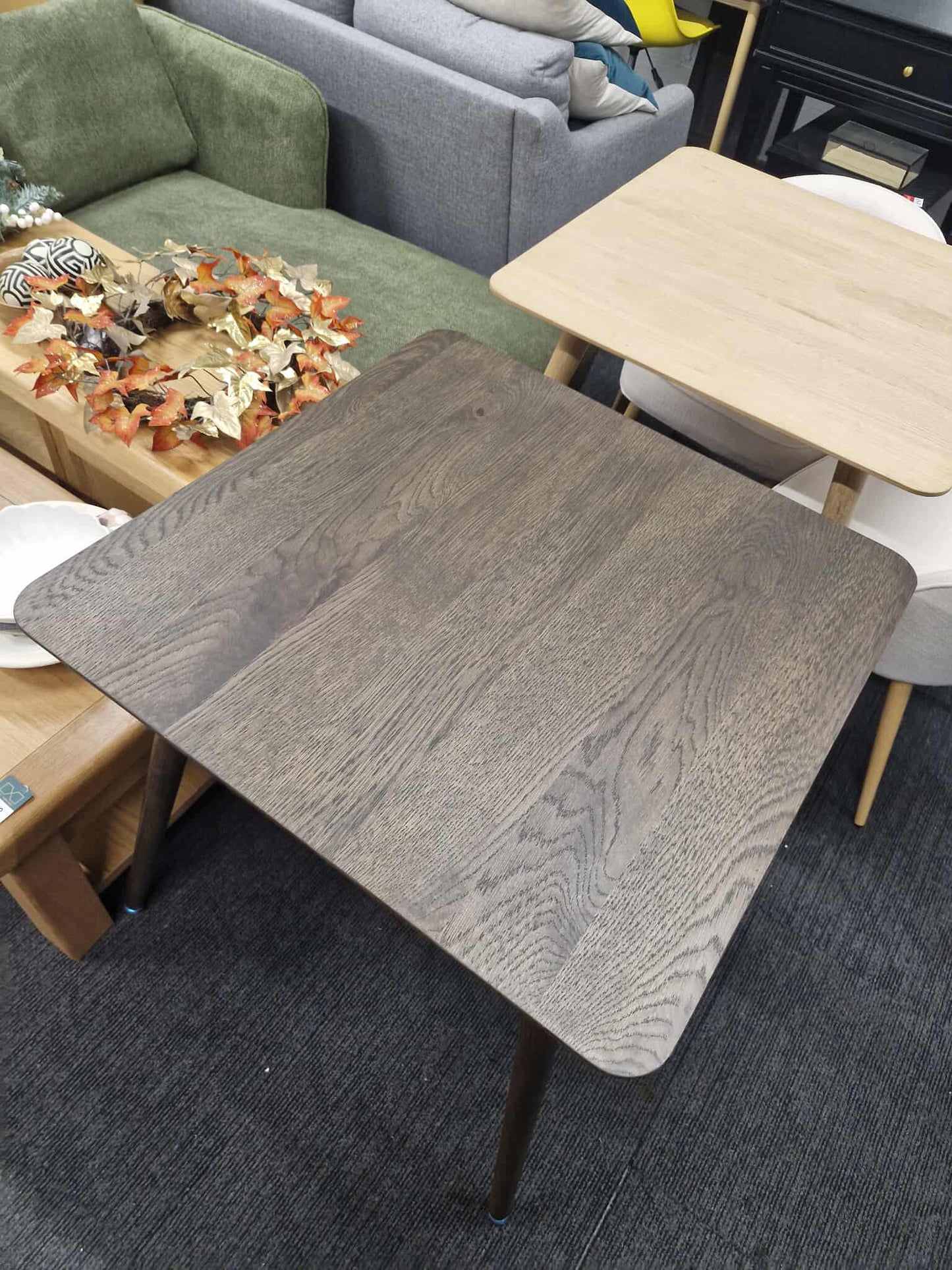 Dark Wood Walnut Small Dining Table / 2-4 Seater