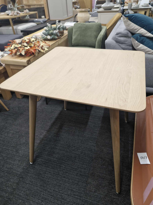 Light Oak Small Dining Table / 2-4 Seater