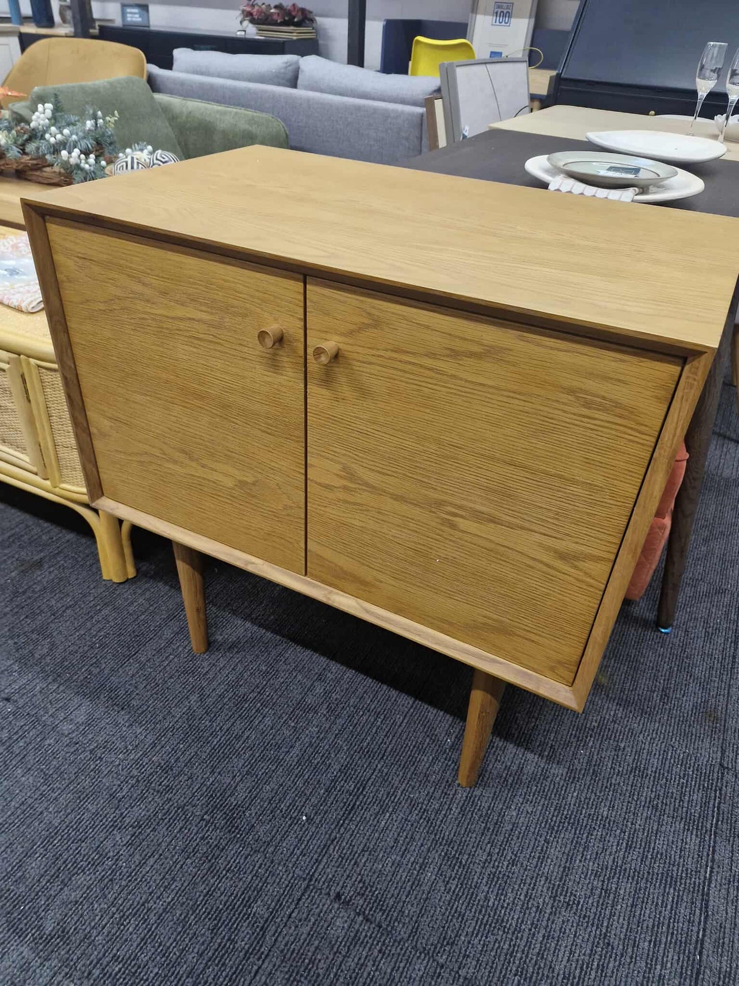Vintage Style Small Cabinet / Dark Oak Vanity Unit