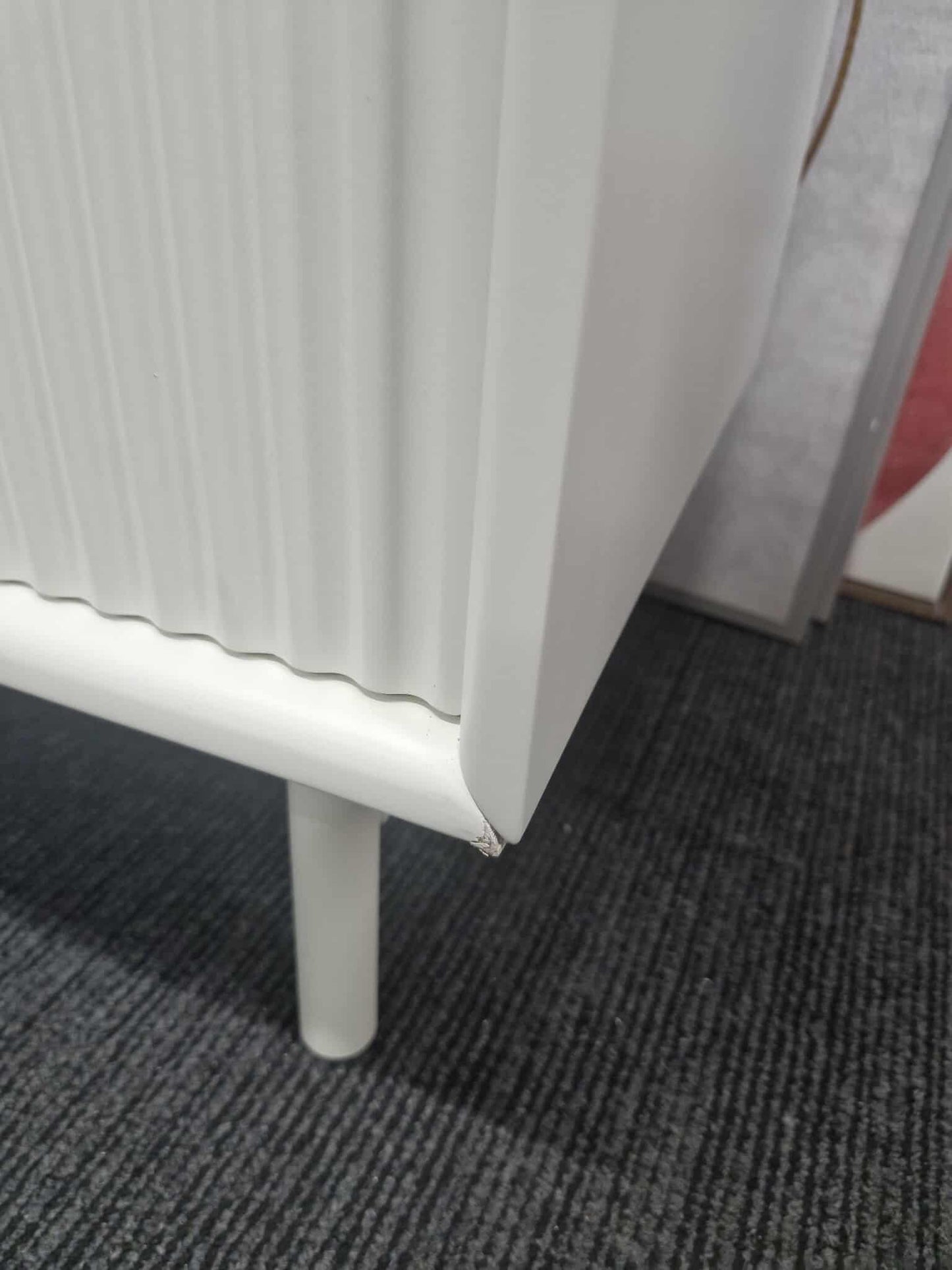 Large and HIgh Cabinet with 2 Ridge Doors / Greige