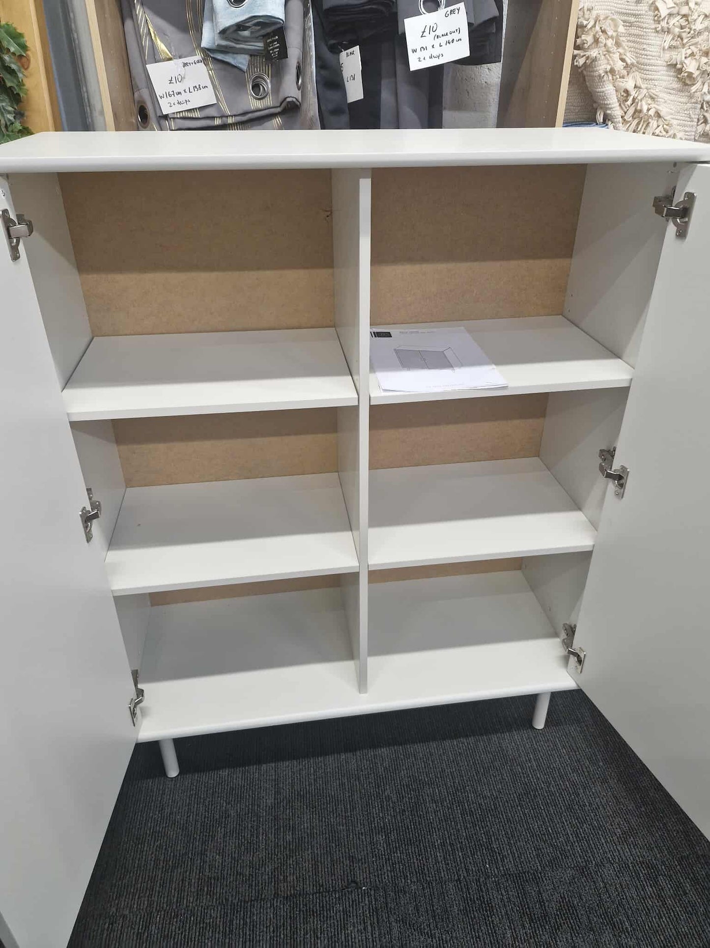 Large and HIgh Cabinet with 2 Ridge Doors / Greige