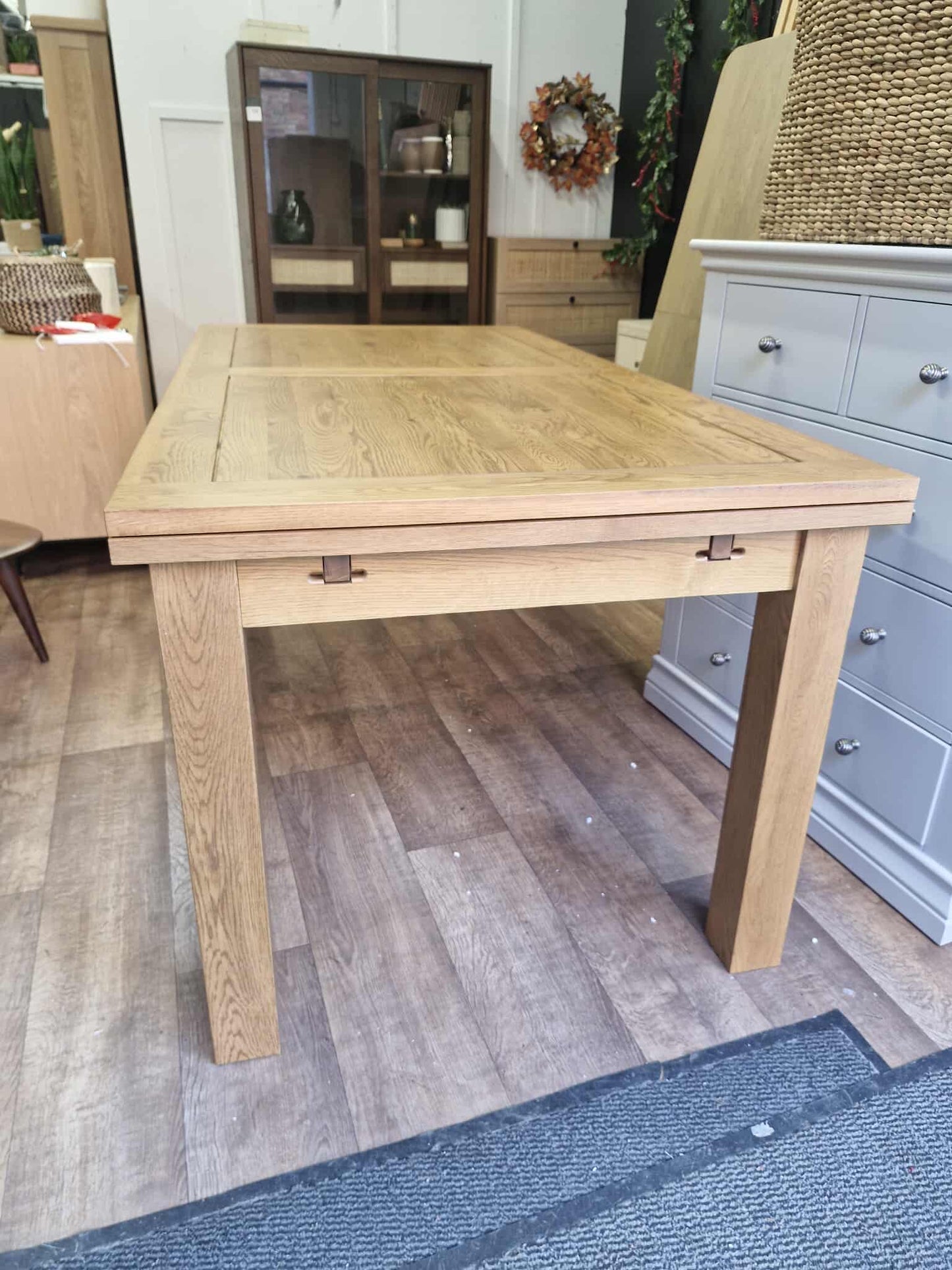 Rustic Solid Oak Extending Dining Table / 8-10 seater