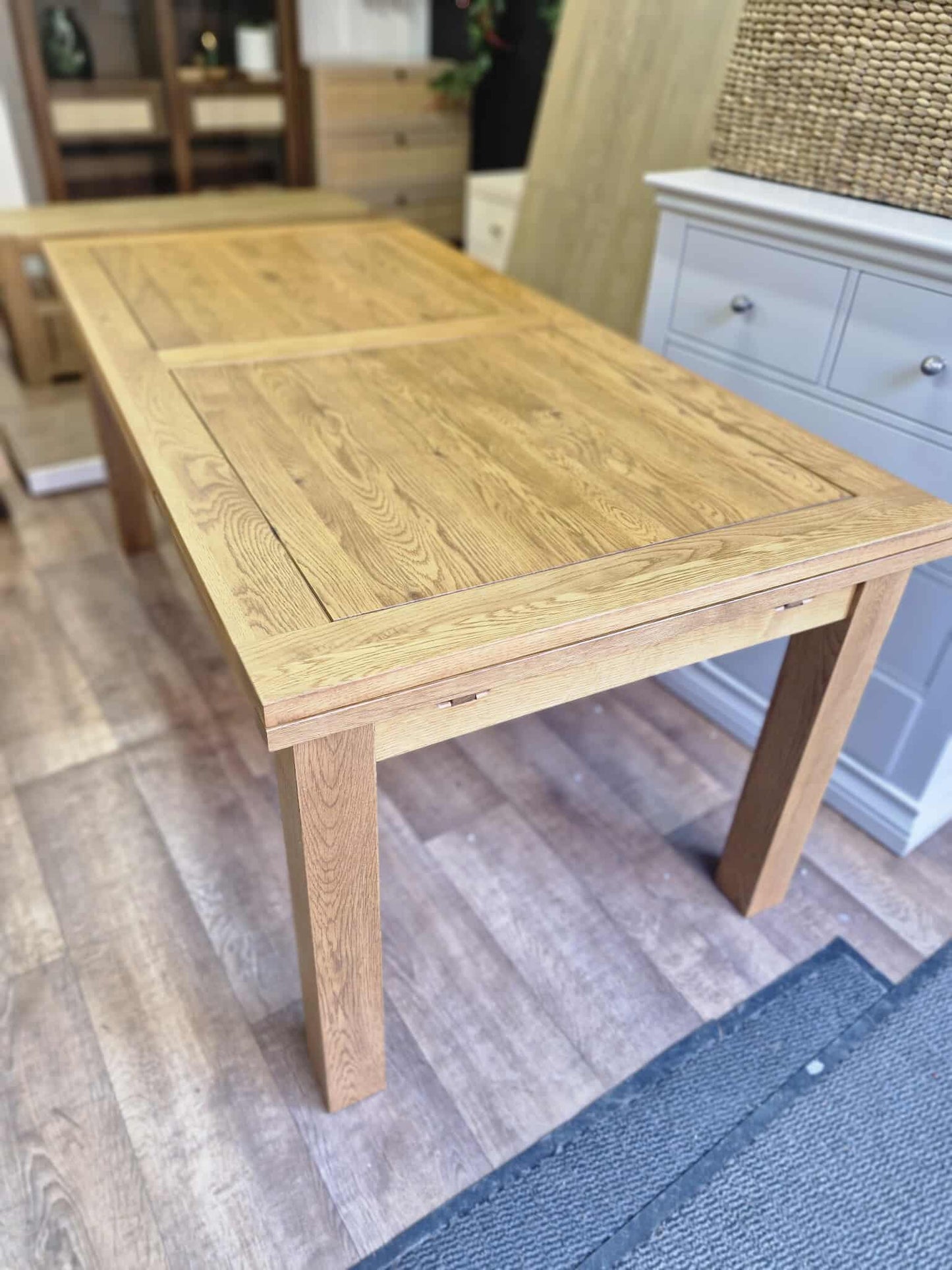 Rustic Solid Oak Extending Dining Table / 8-10 seater