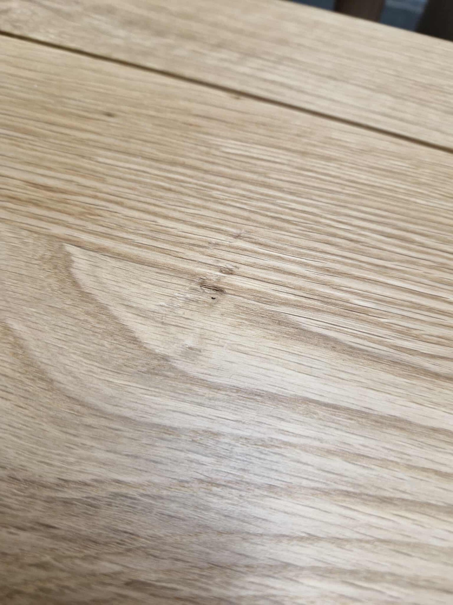Extending Dining Table / Solid Oak 4-6 seater / OAK FURNITURELAND Romsey