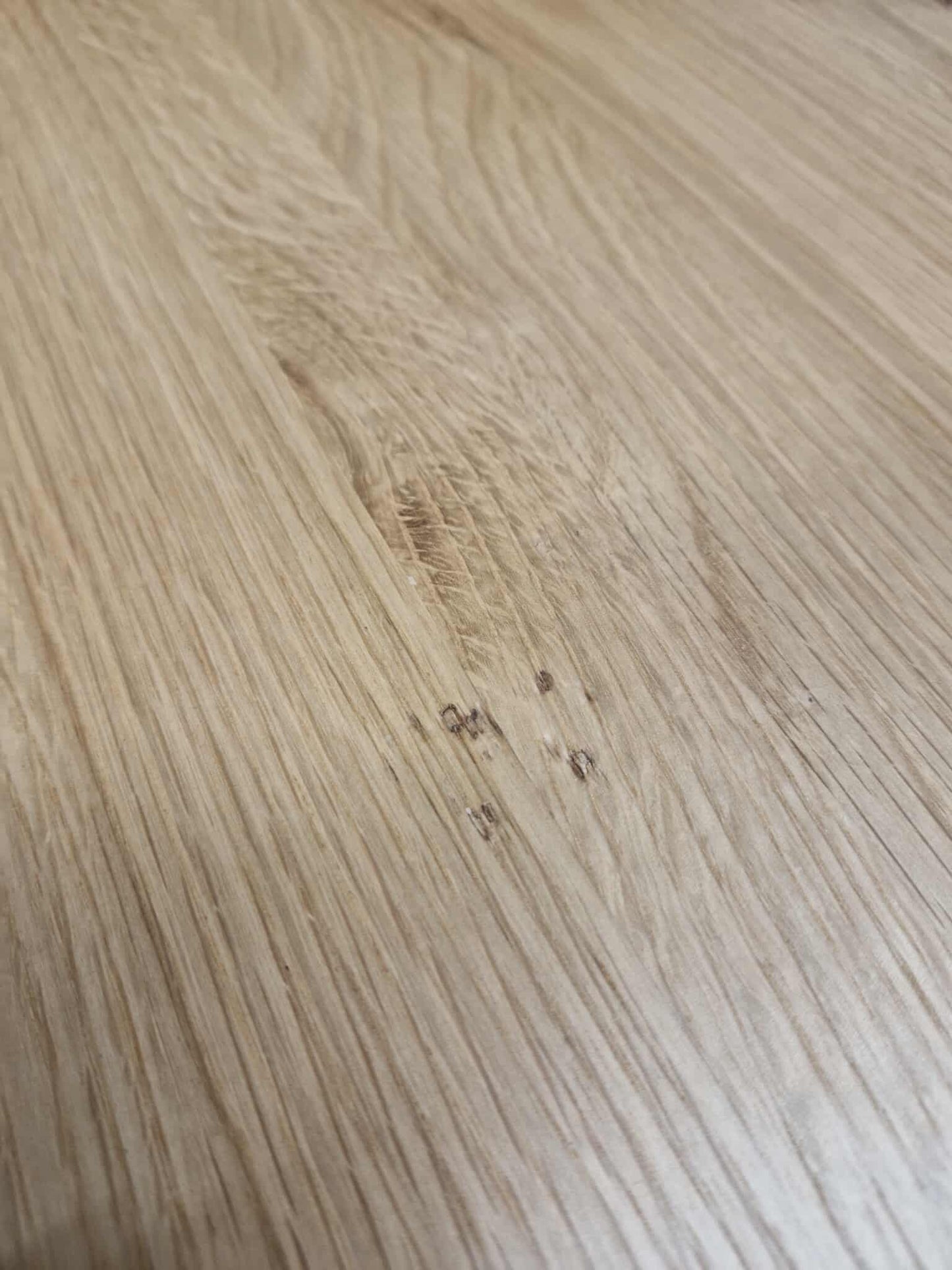 Extending Dining Table / Solid Oak 4-6 seater / OAK FURNITURELAND Romsey