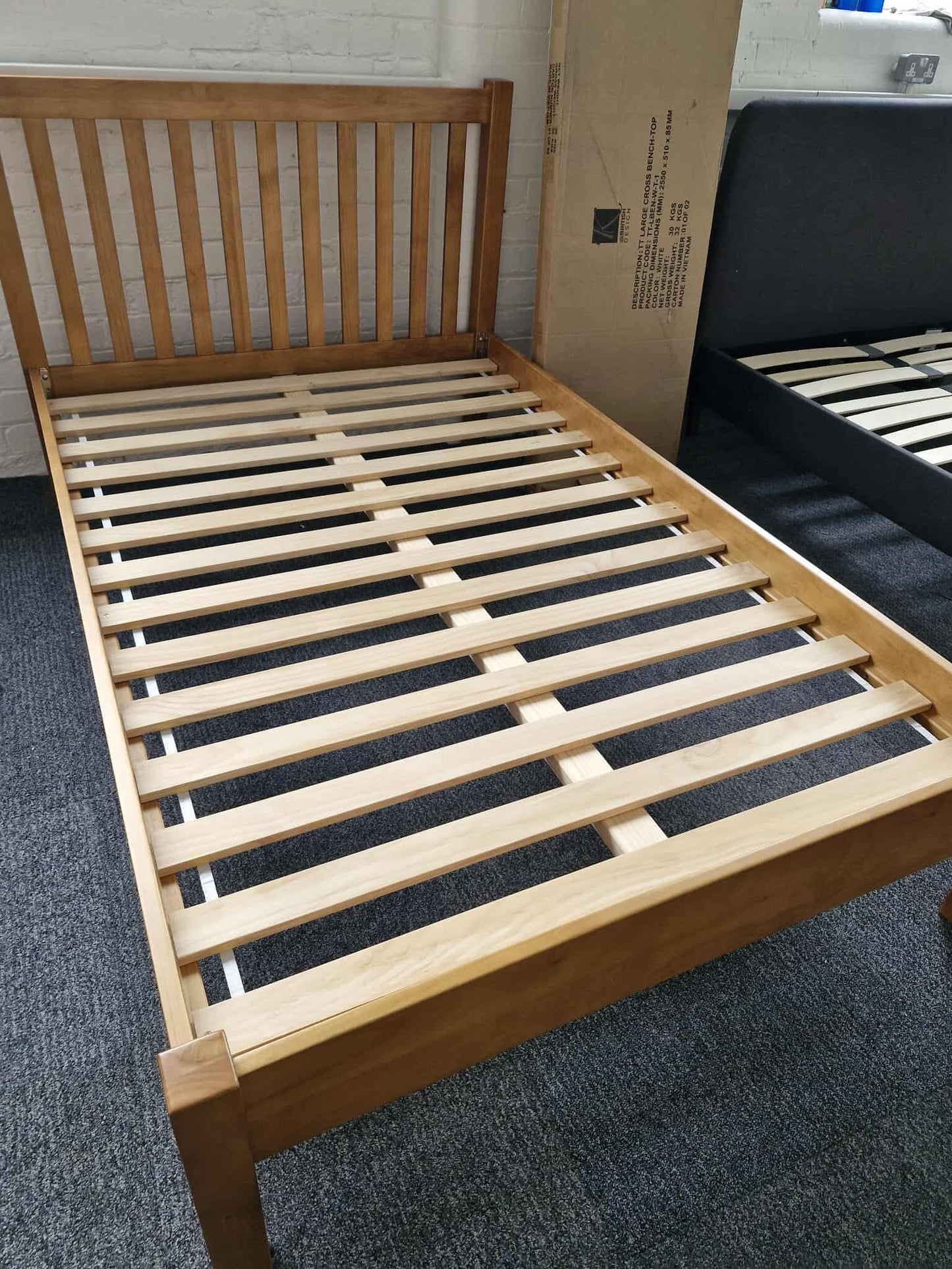 Solid Wood Spindle Small Double Bed