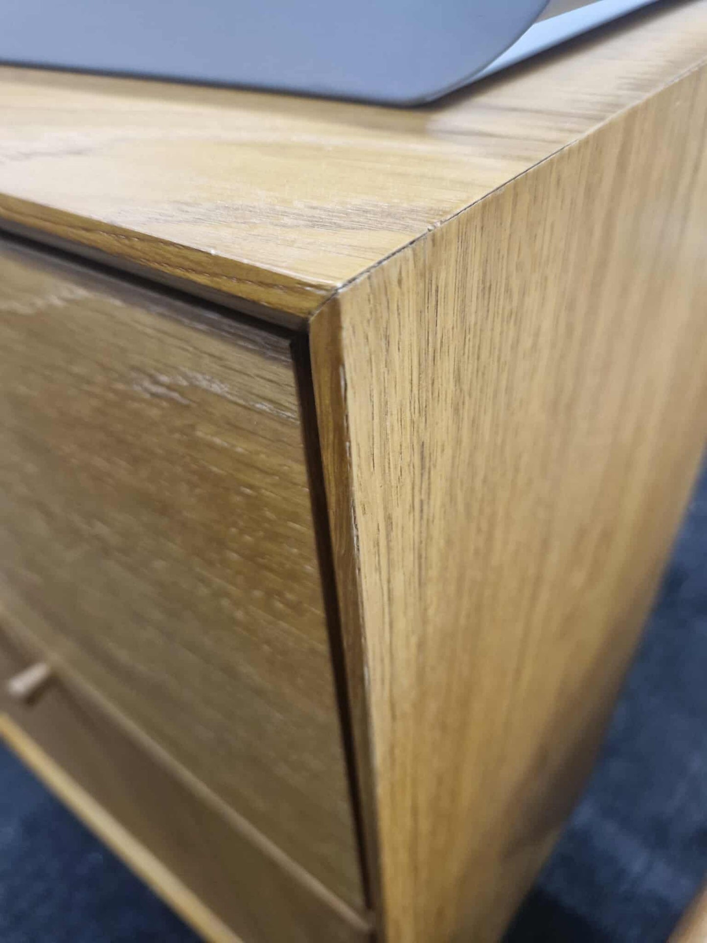 Vintage Style Drink Bar Cabinet / Quilda