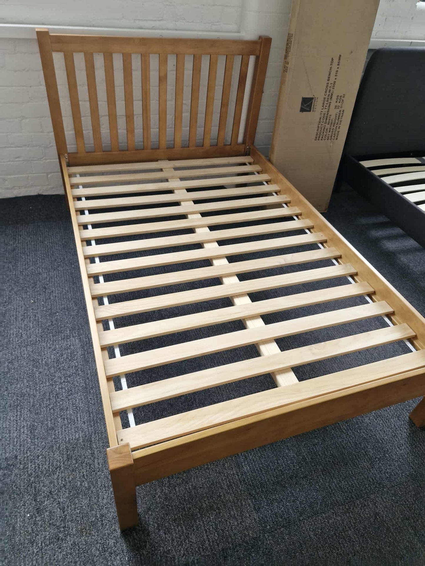 Solid Wood Spindle Small Double Bed