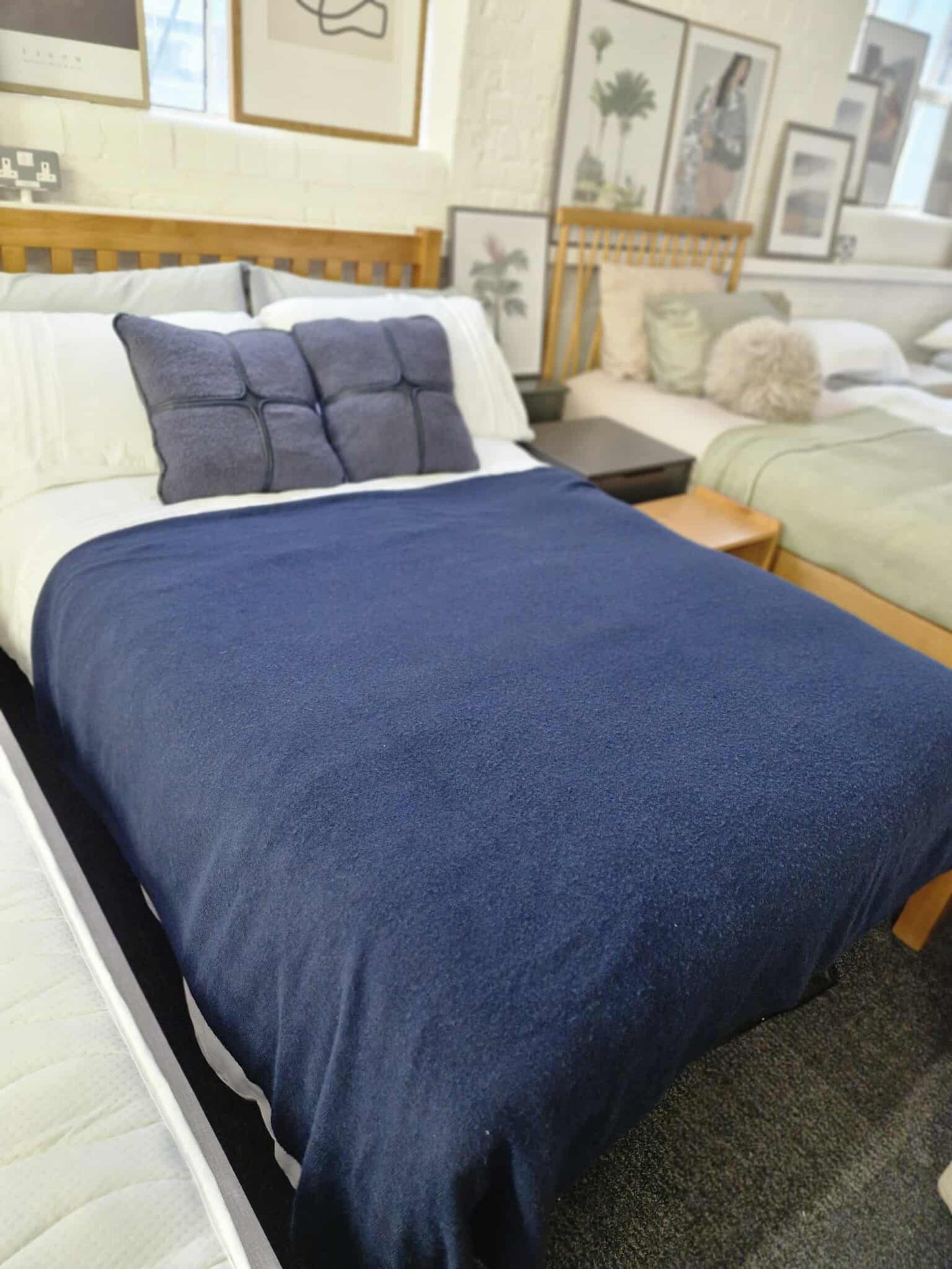Solid Wood Spindle Small Double Bed