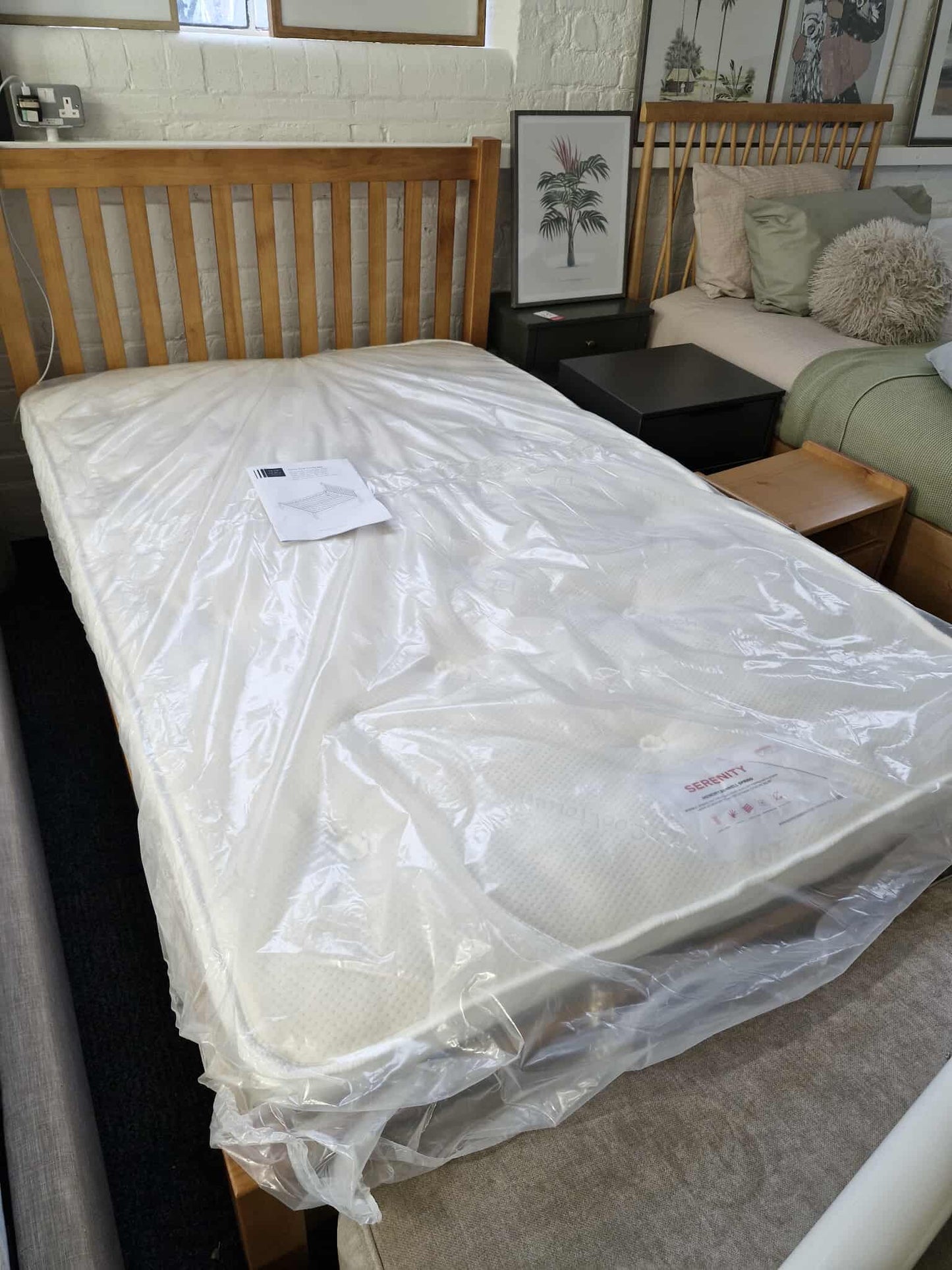 Solid Wood Spindle Small Double Bed