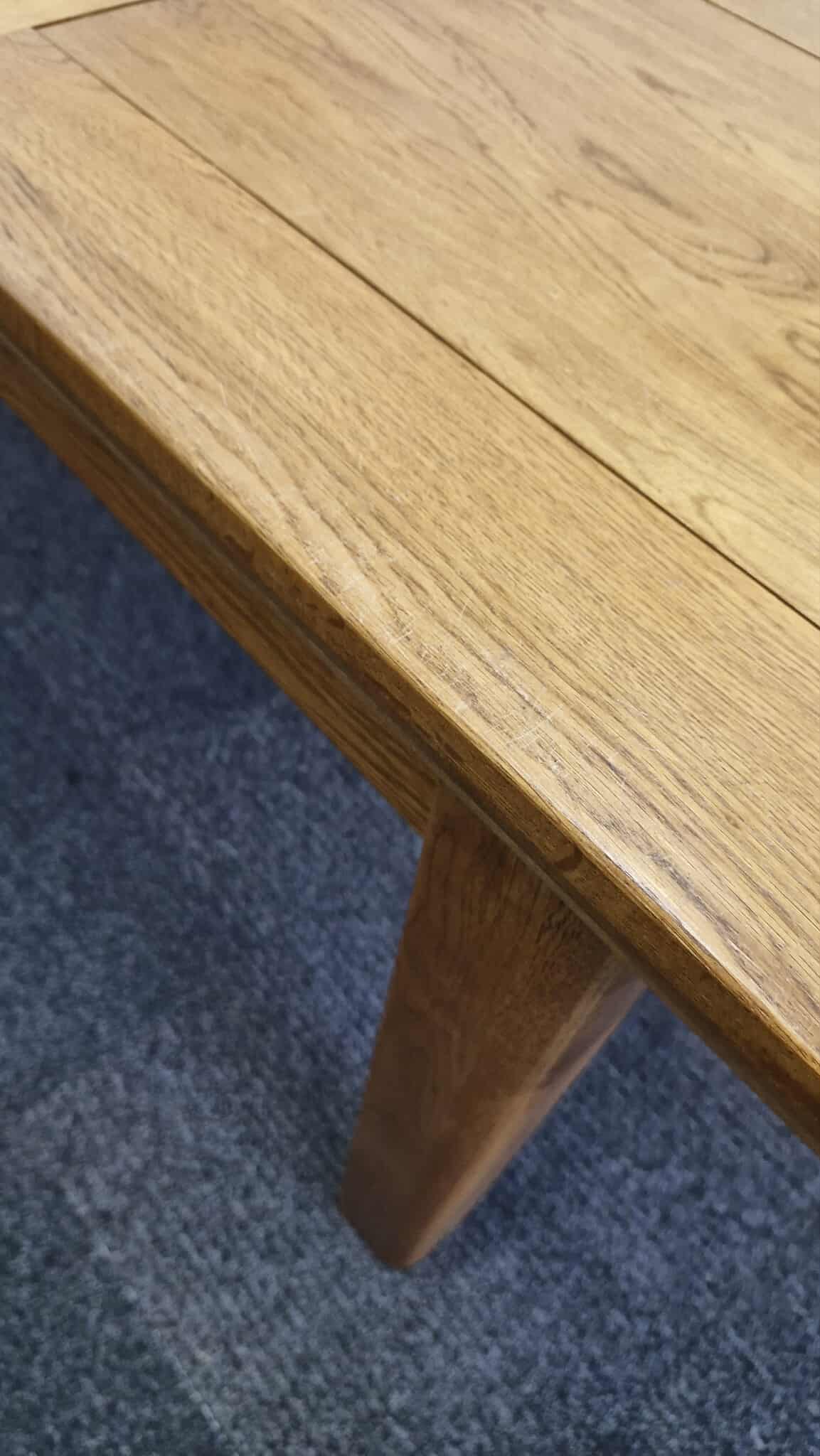 Solid Rustic Oak Extending Dining Table / 6-8 seater