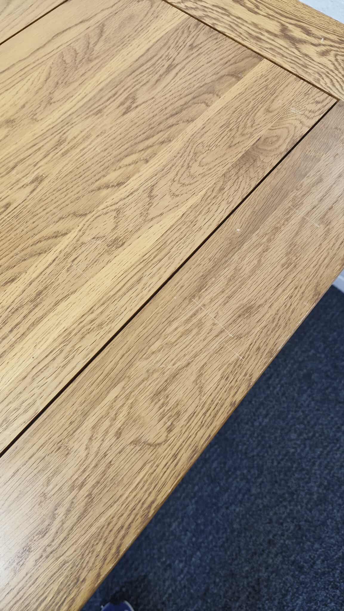 Solid Rustic Oak Extending Dining Table / 6-8 seater