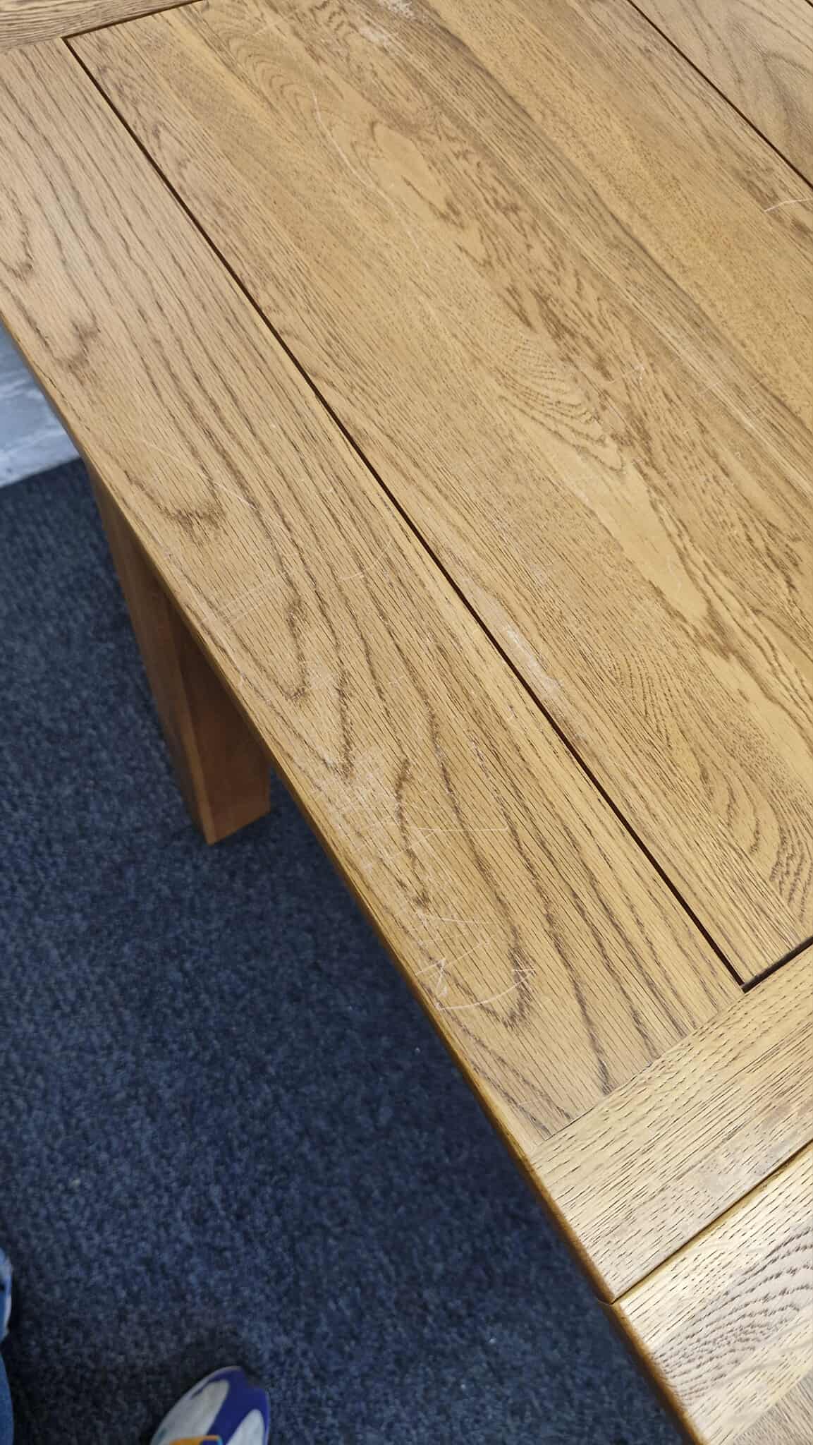 Solid Rustic Oak Extending Dining Table / 6-8 seater