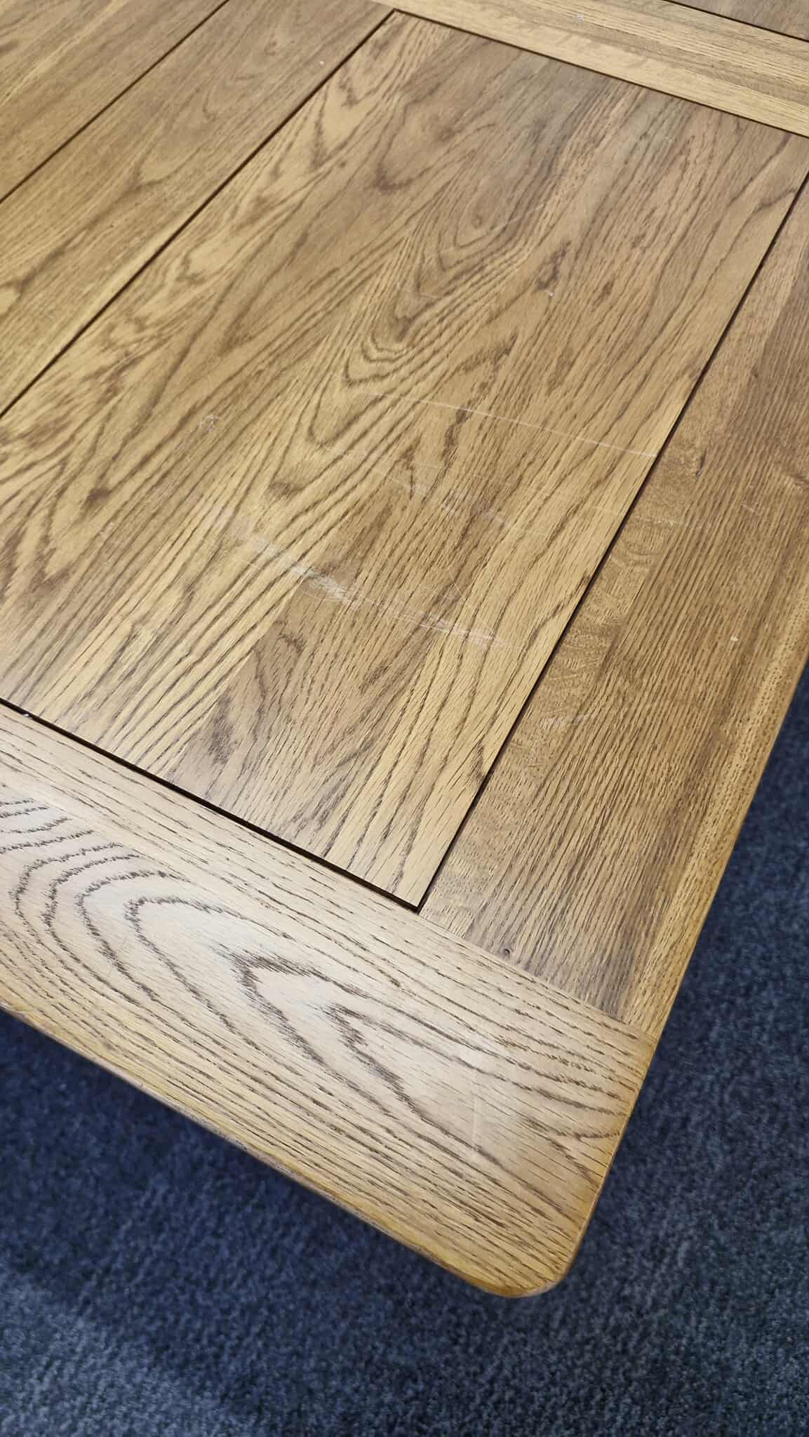 Solid Rustic Oak Extending Dining Table / 6-8 seater