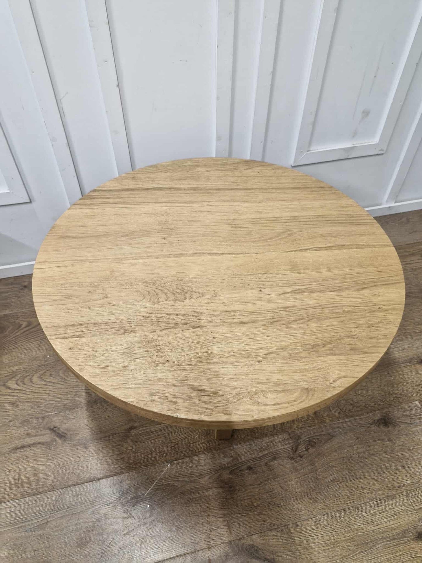 Round Solid Wood Coffee Table / Oak Furnitureland Highworth