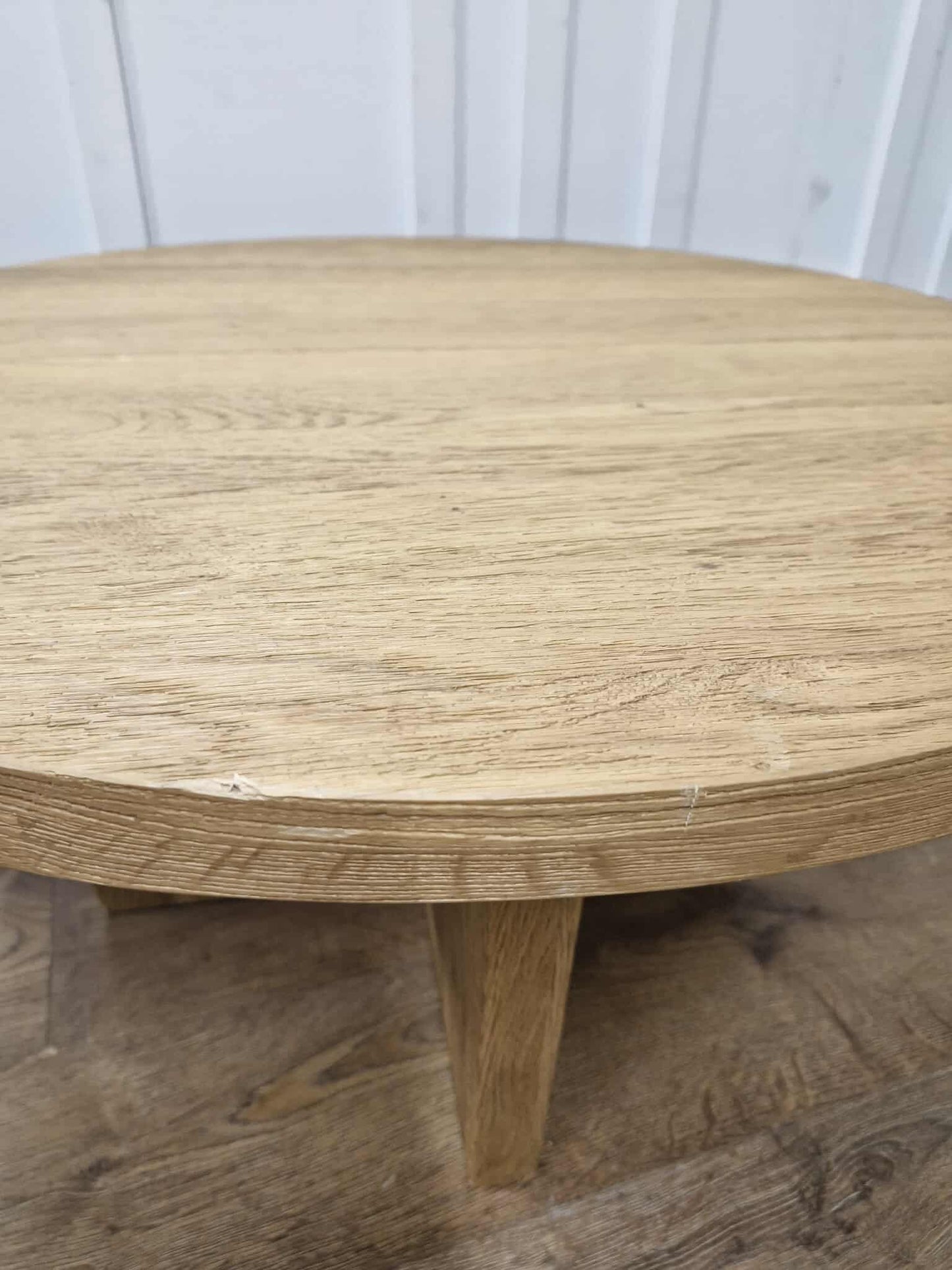 Round Solid Wood Coffee Table / Oak Furnitureland Highworth