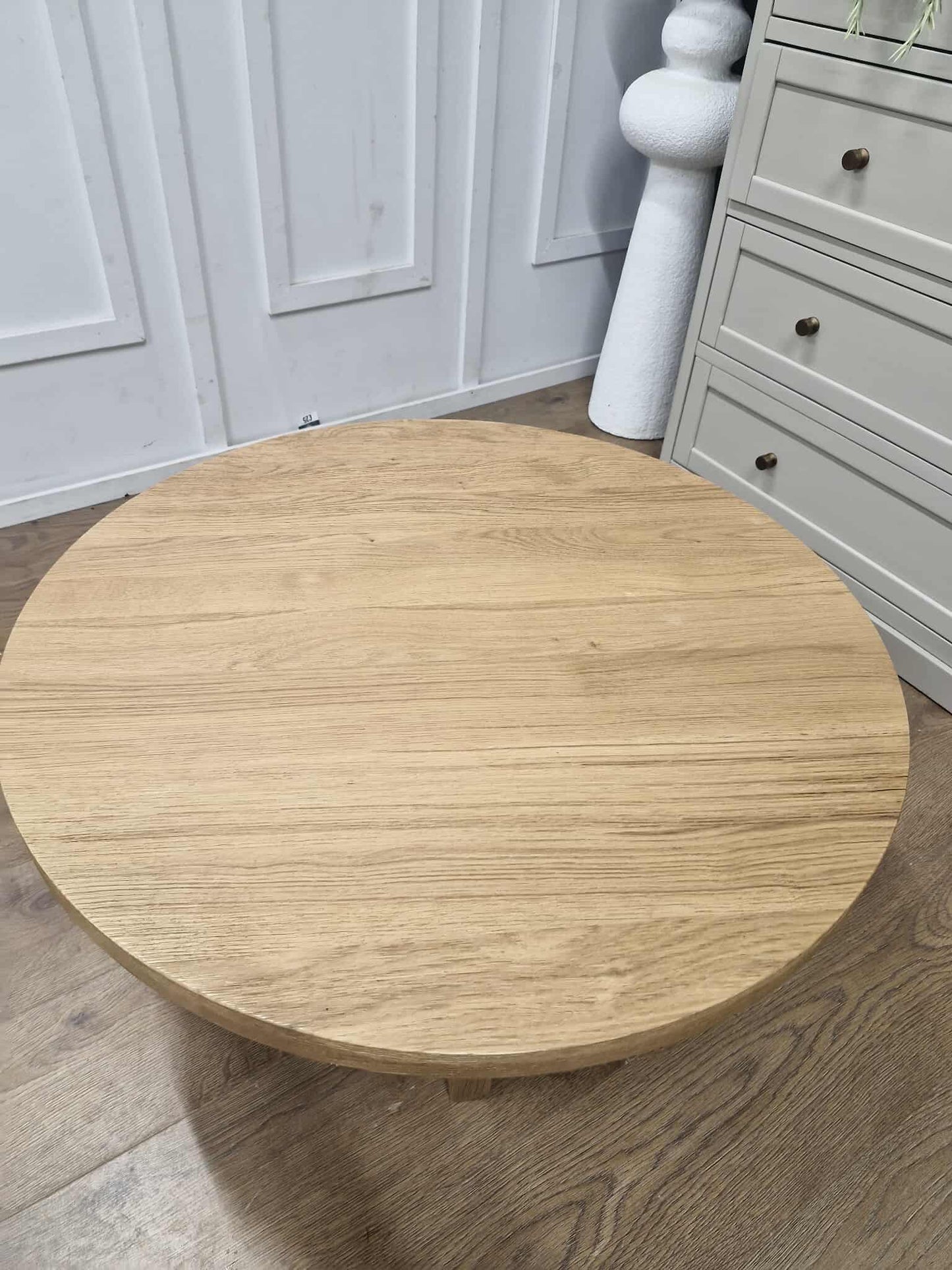 Round Solid Wood Coffee Table / Oak Furnitureland Highworth