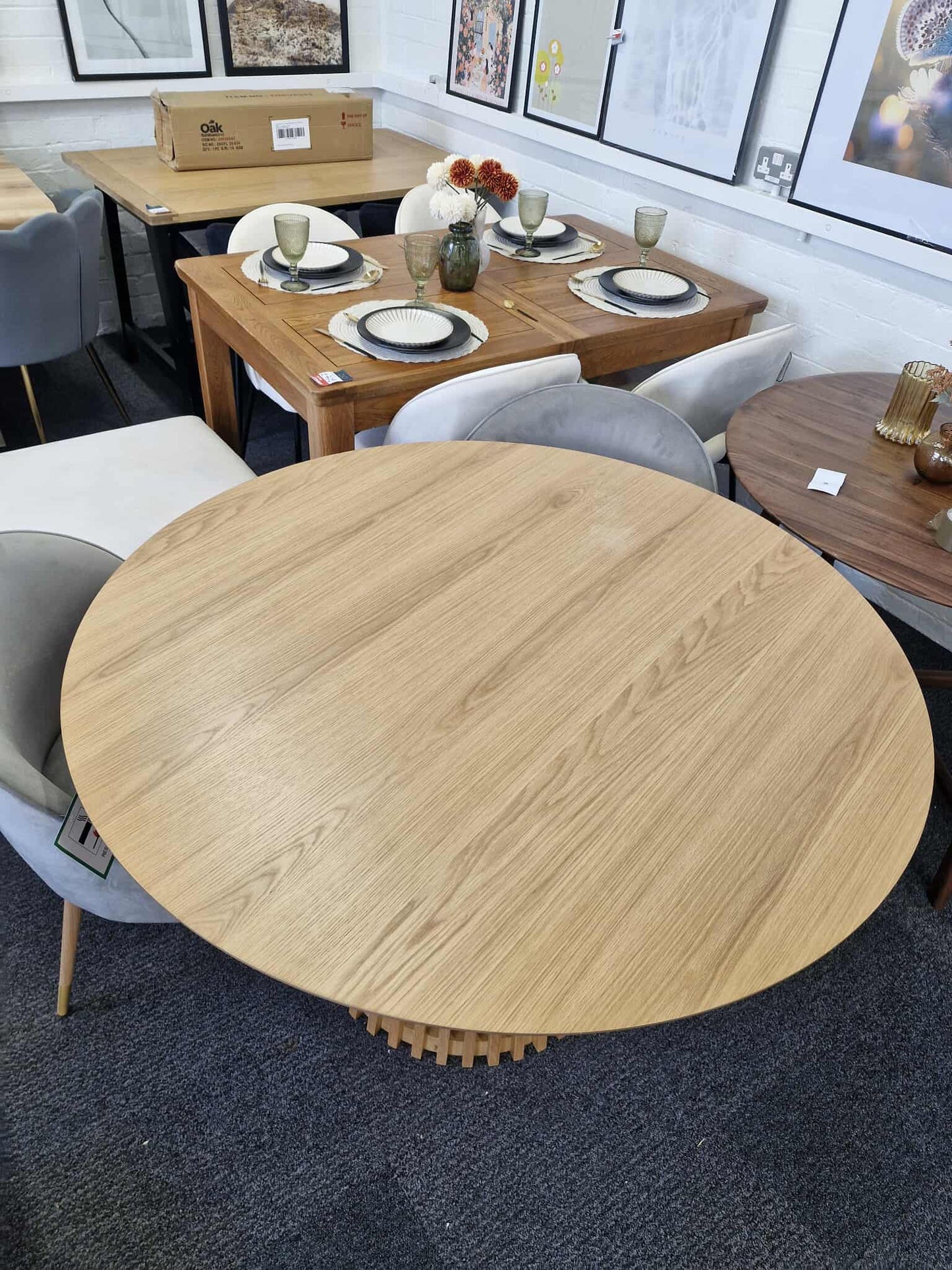 Oak 120cm Slatted Base Round Dining Table