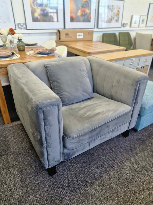 Grey Velvet wide and large armchair / Sofology Fluted Isla