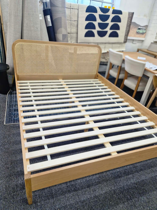 King Oak and Rattan Retro style bed (Eu King 160cm)