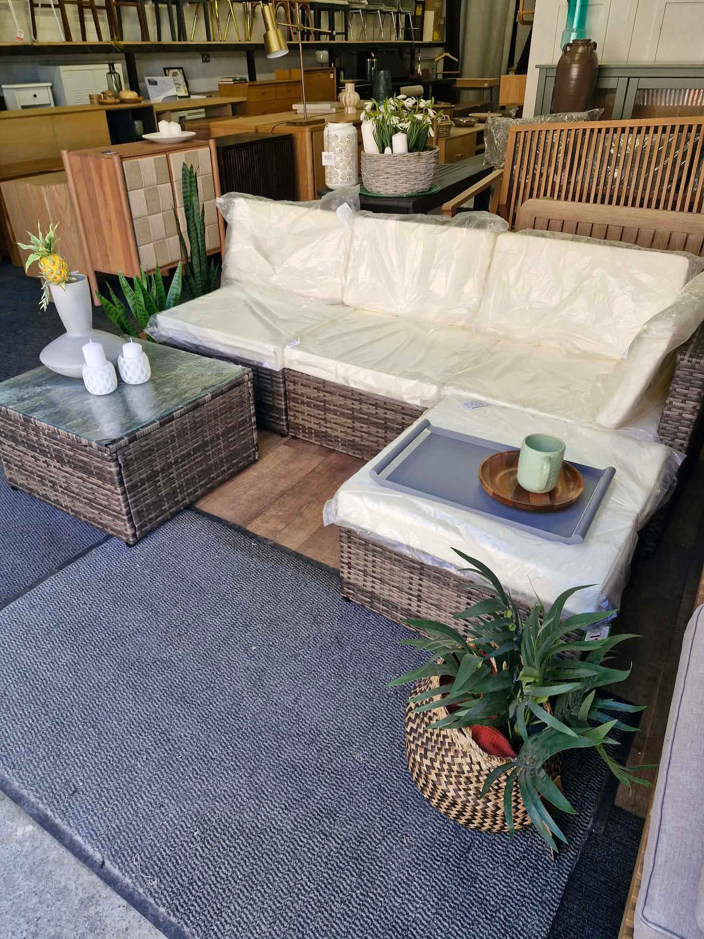 Outdoor Garden Brown and Cream 4 Seater Corner Sofa and Coffee Table