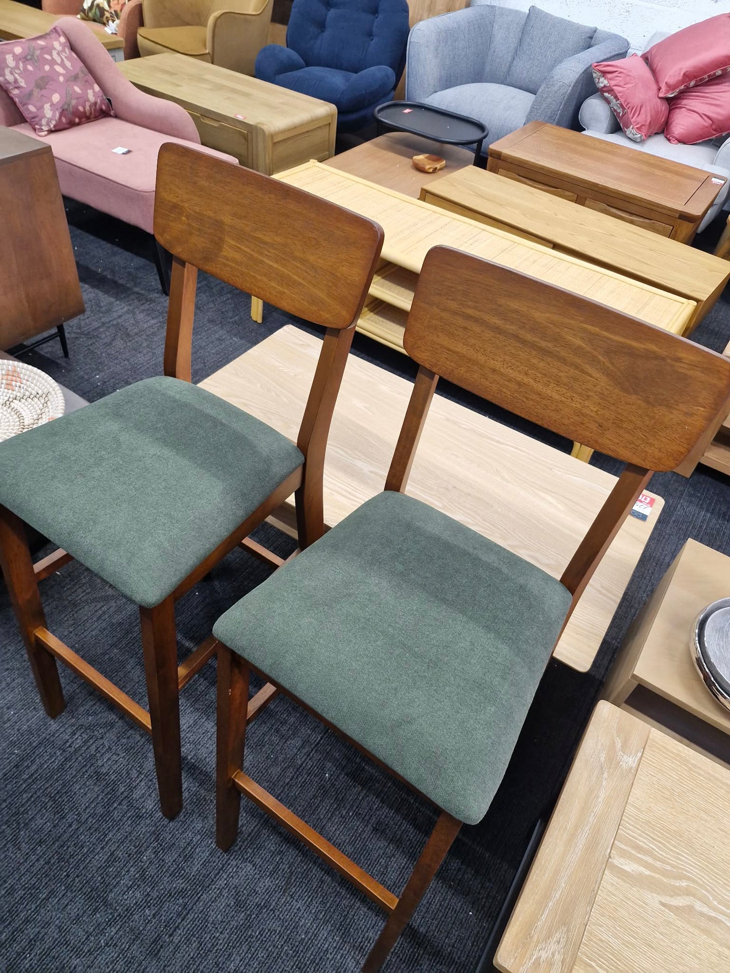 Bar Stools Dark woor and dark green fabric / Set of 2