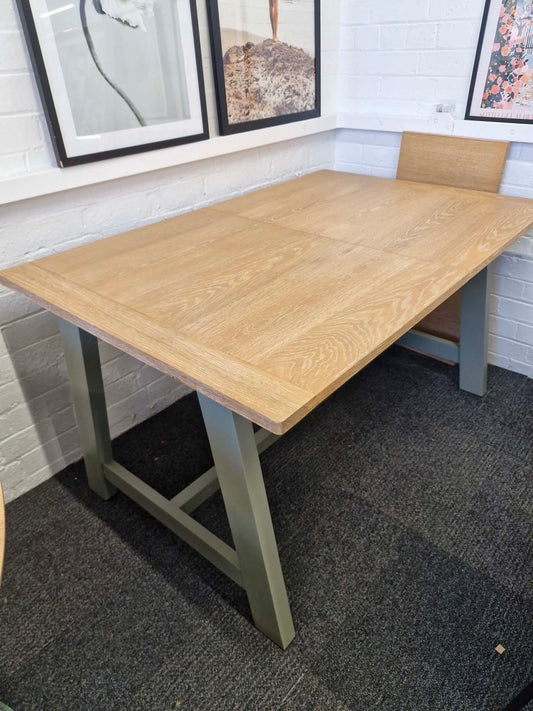 Extending Dining Table Green Painted and Solid Oak Wood / 6-8 seater