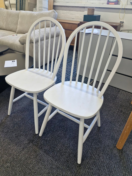 Set of 2 White Windsor Spindle Back Wooden Dining Chairs