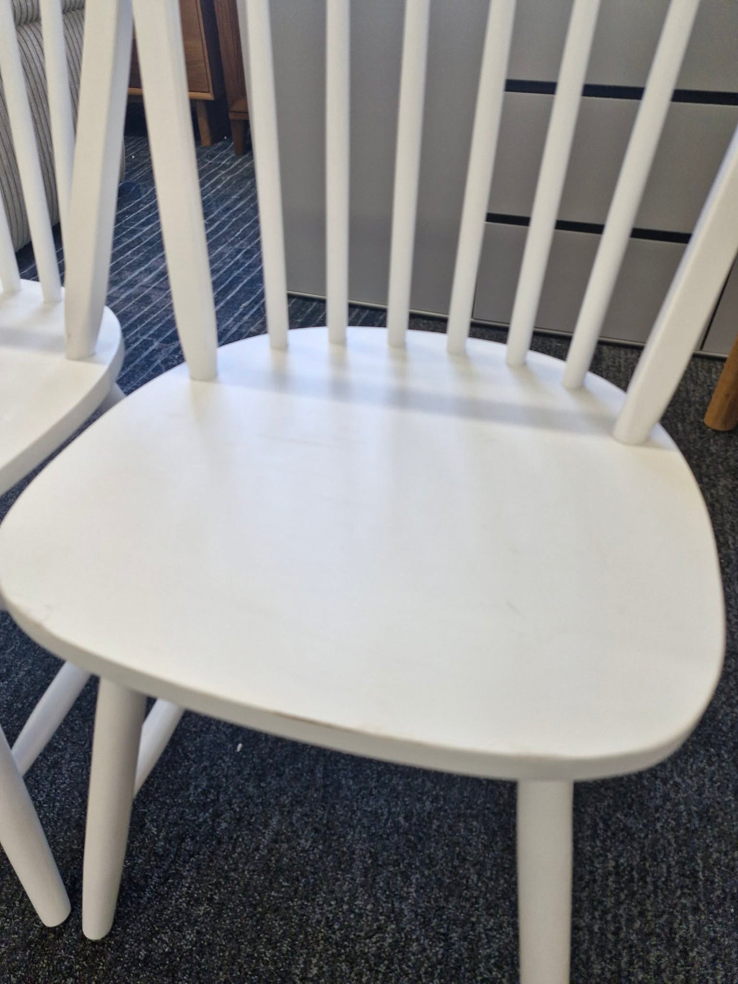 Set of 2 White Windsor Spindle Back Wooden Dining Chairs