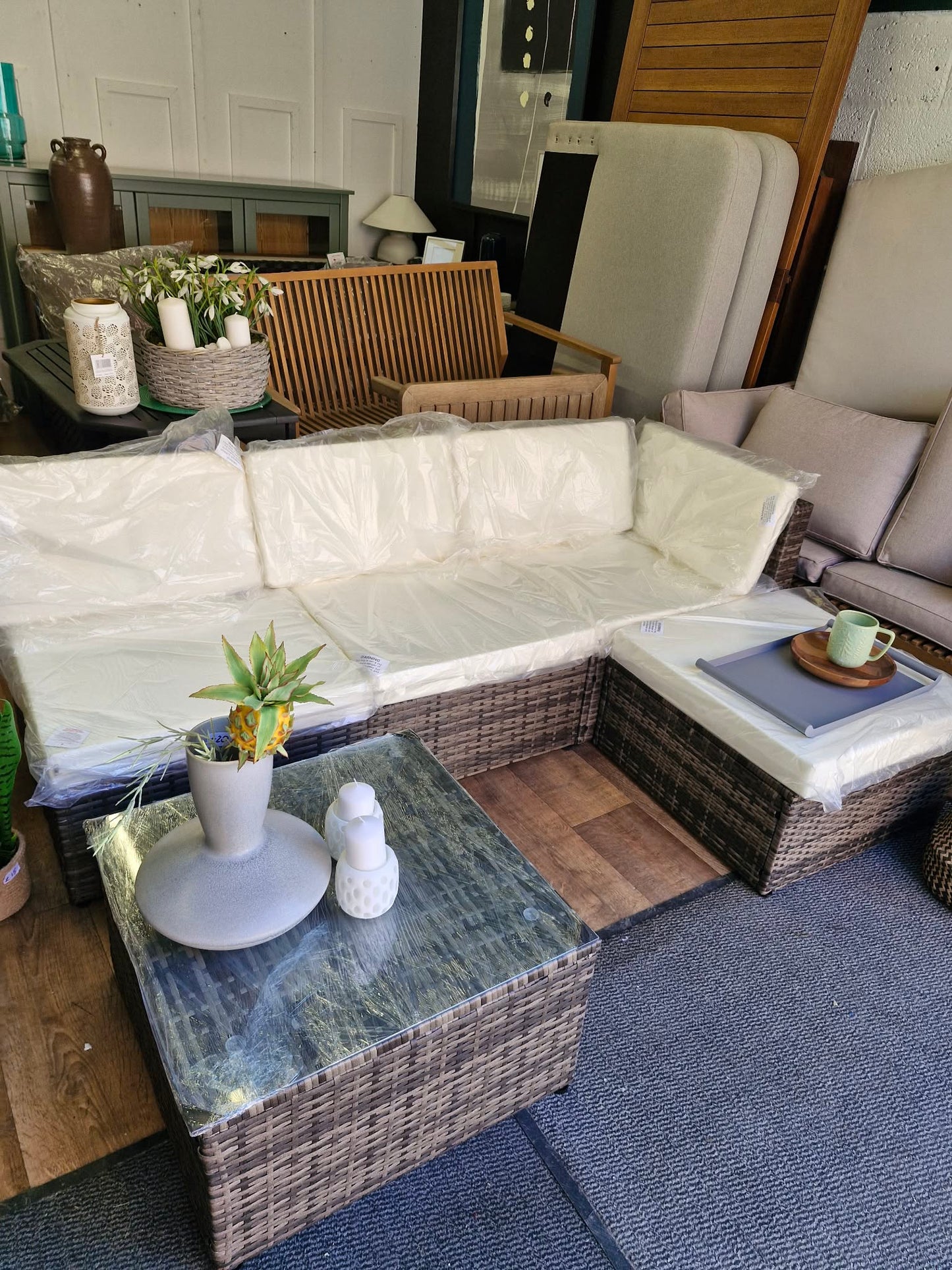 Outdoor Garden Brown and Cream 4 Seater Corner Sofa and Coffee Table