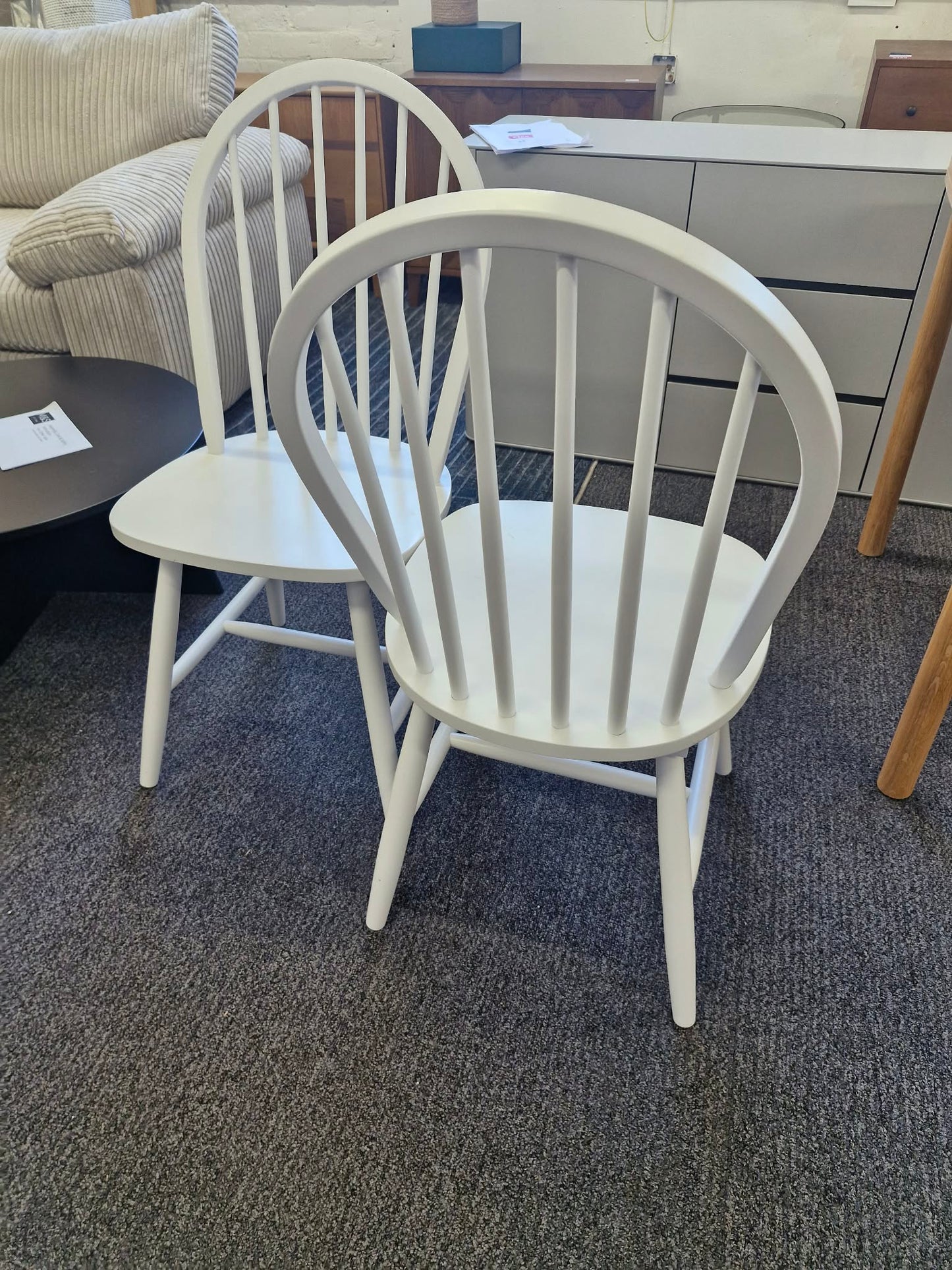 Set of 2 White Windsor Spindle Back Wooden Dining Chairs