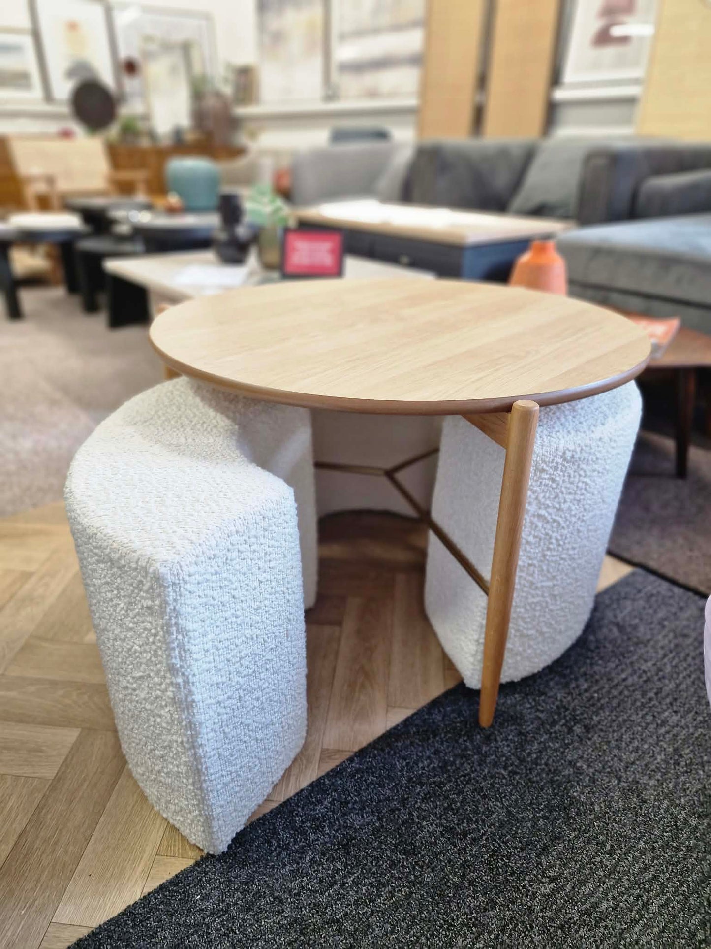 Coffee Table with 3 white boucle stool