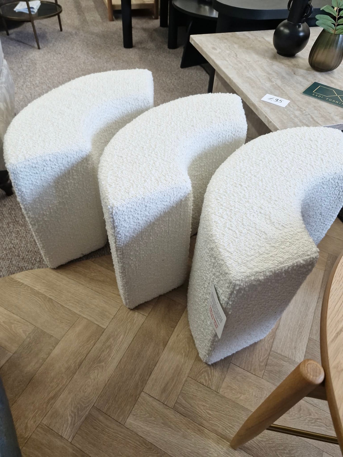 Coffee Table with 3 white boucle stool