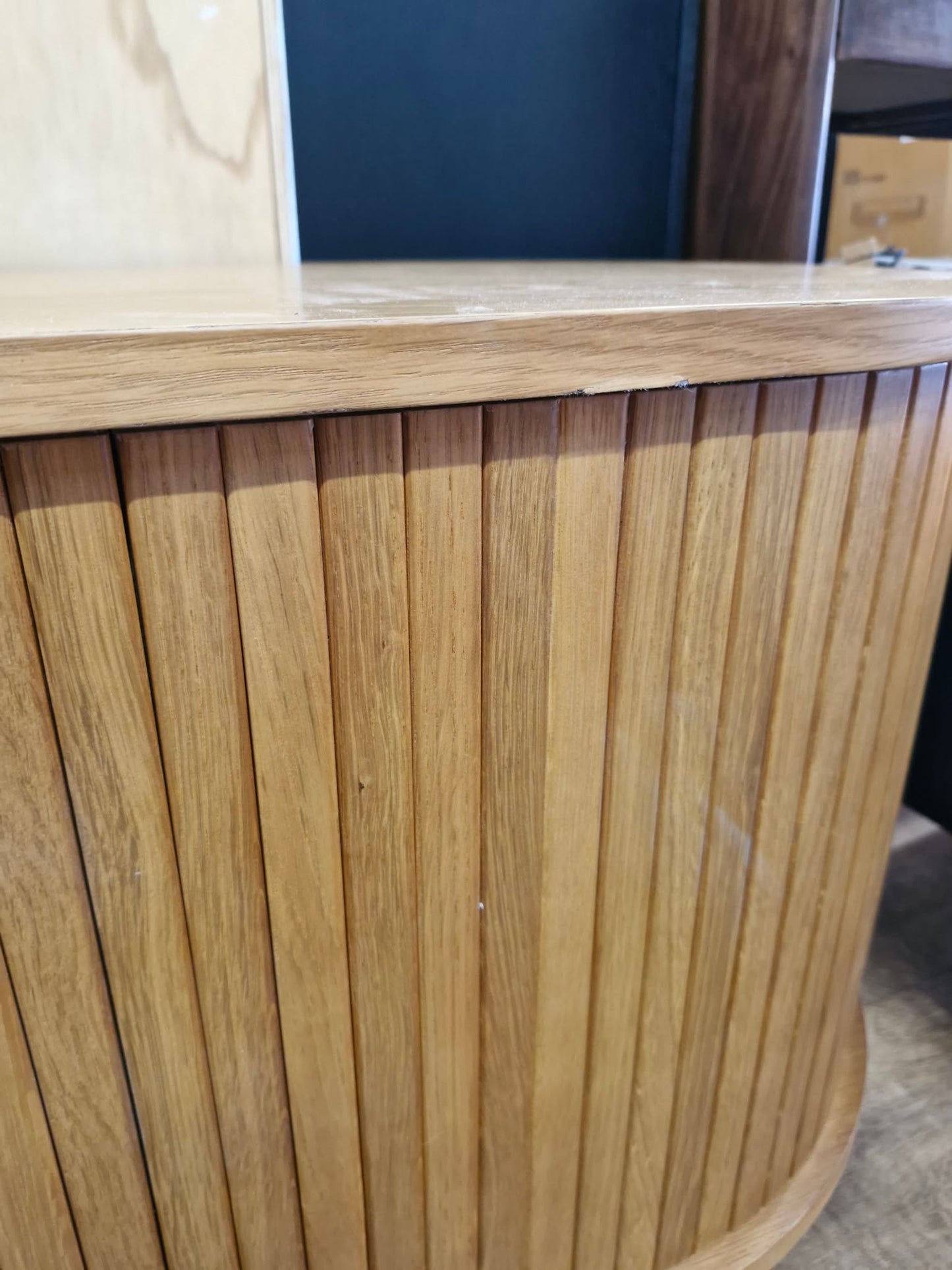 Oak Sliding Slatted Door Tv Unit Stand