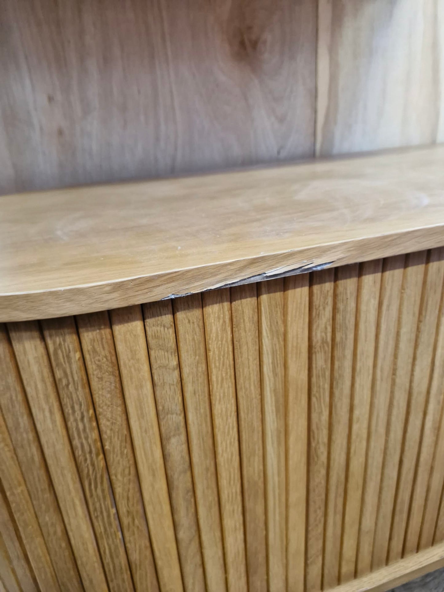 Oak Sliding Slatted Door Tv Unit Stand