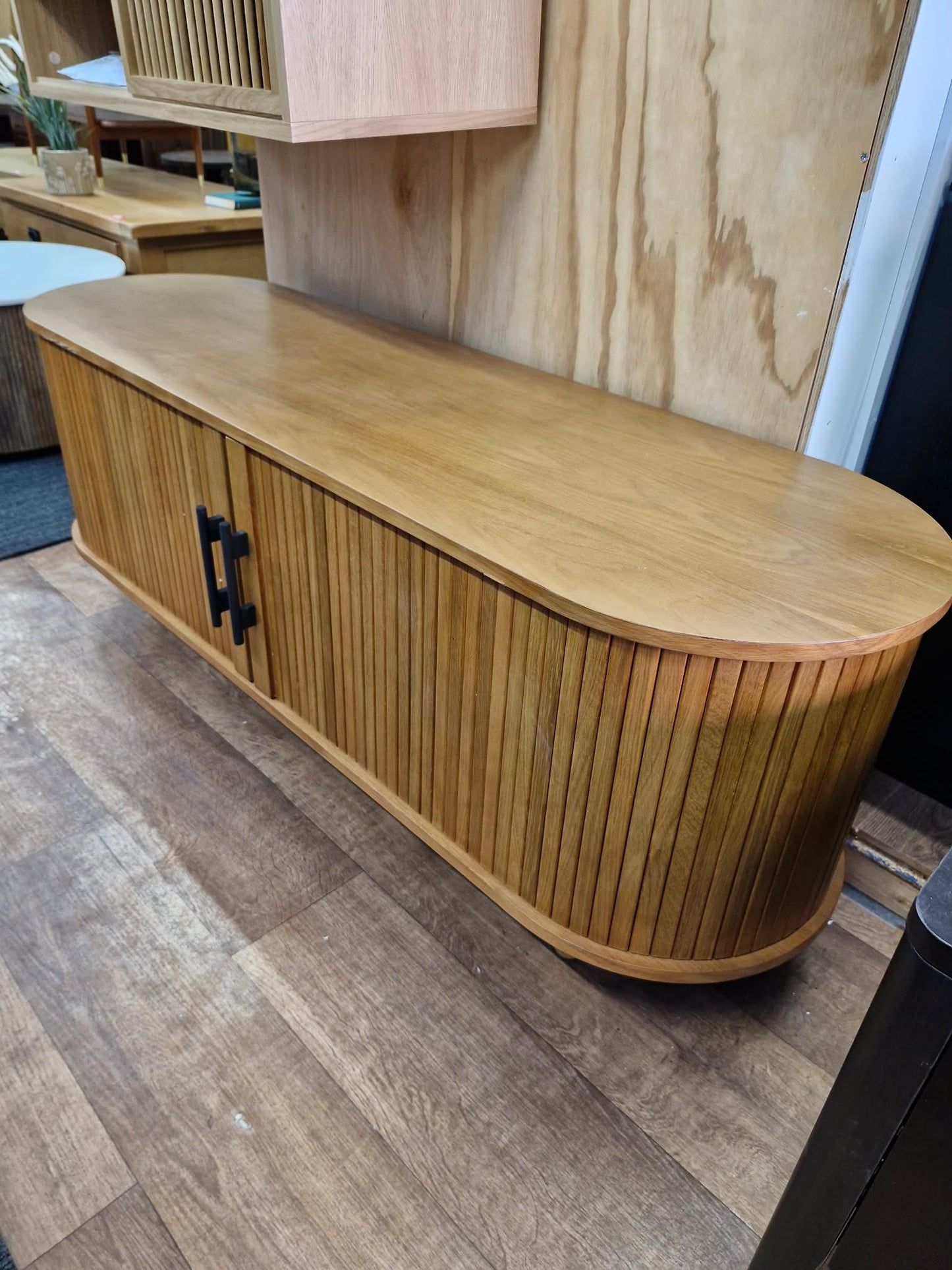 Oak Sliding Slatted Door Tv Unit Stand