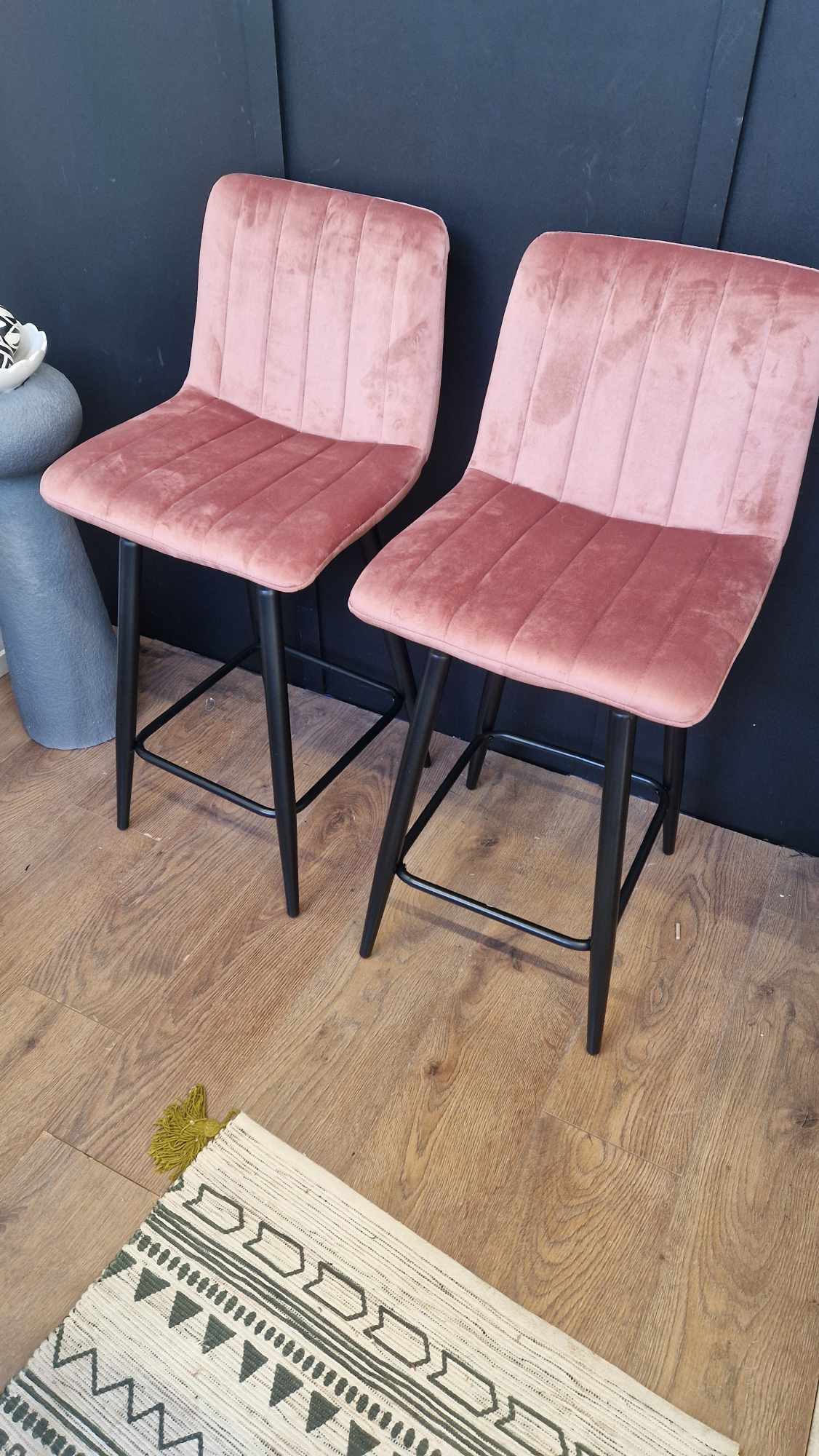 Breakfast Chairs Bar Stools Pink Velvet