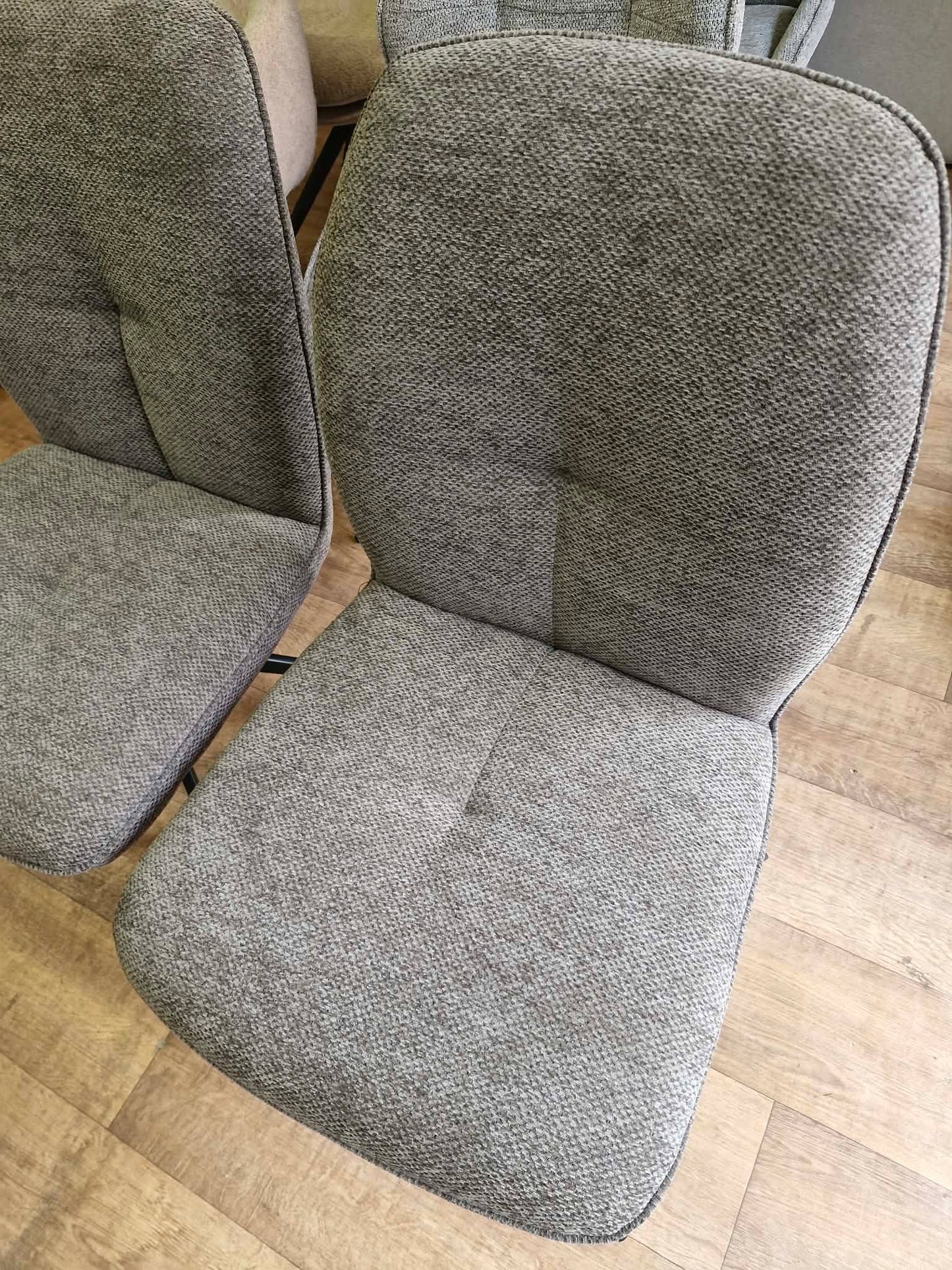 Grey Pebble Swivel Dining Chair / Set of 2